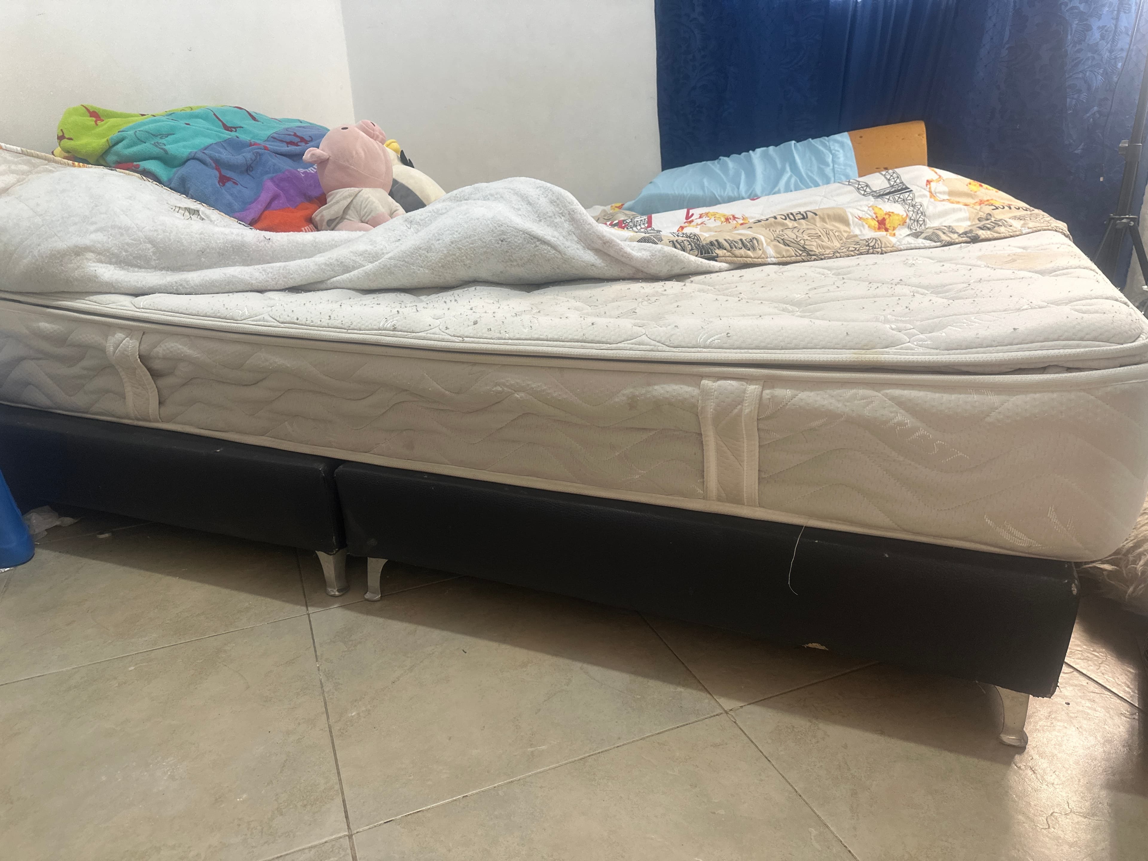 imagen de producto Cama con colchón