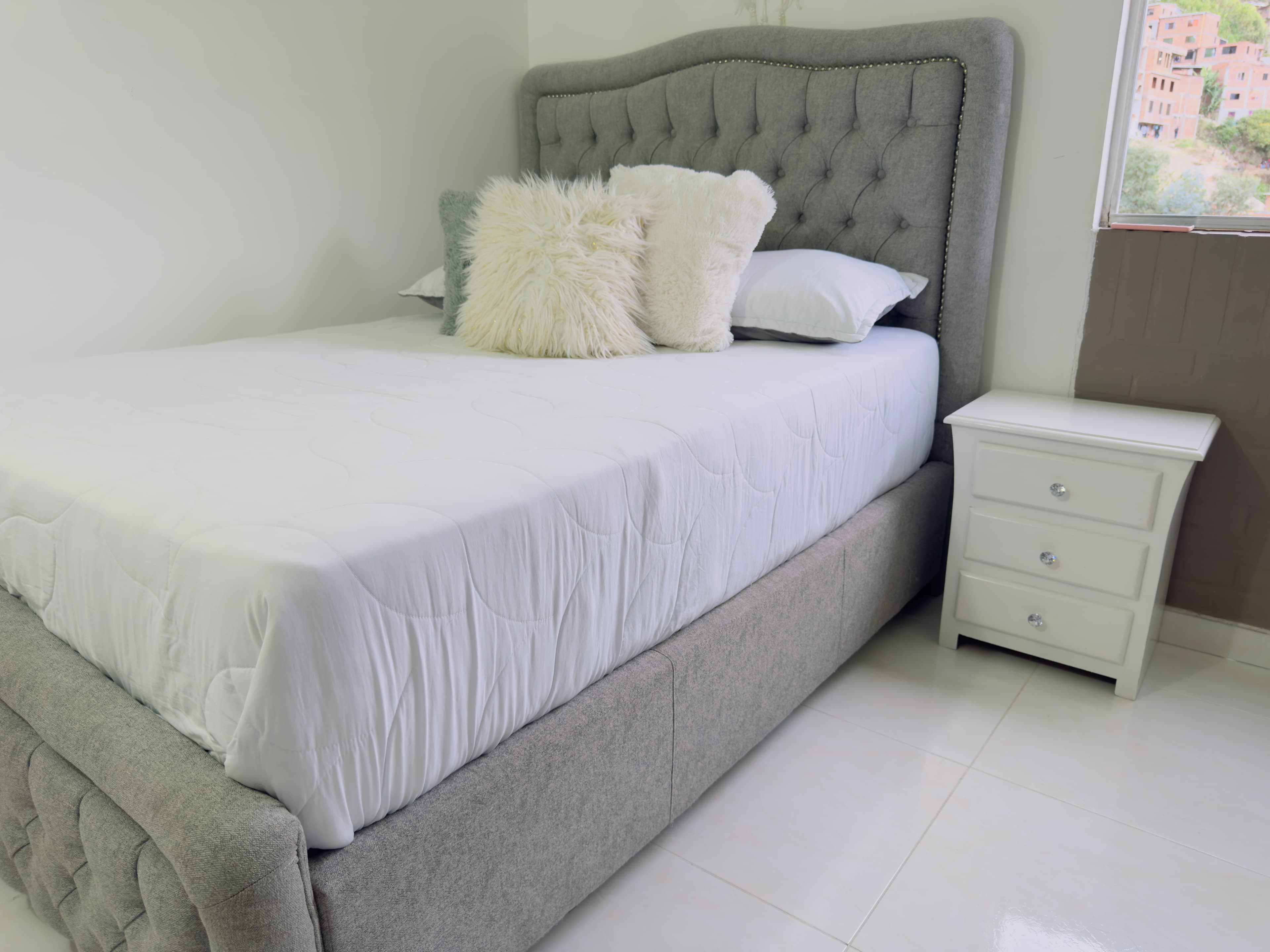 imagen de producto Cama con colchón