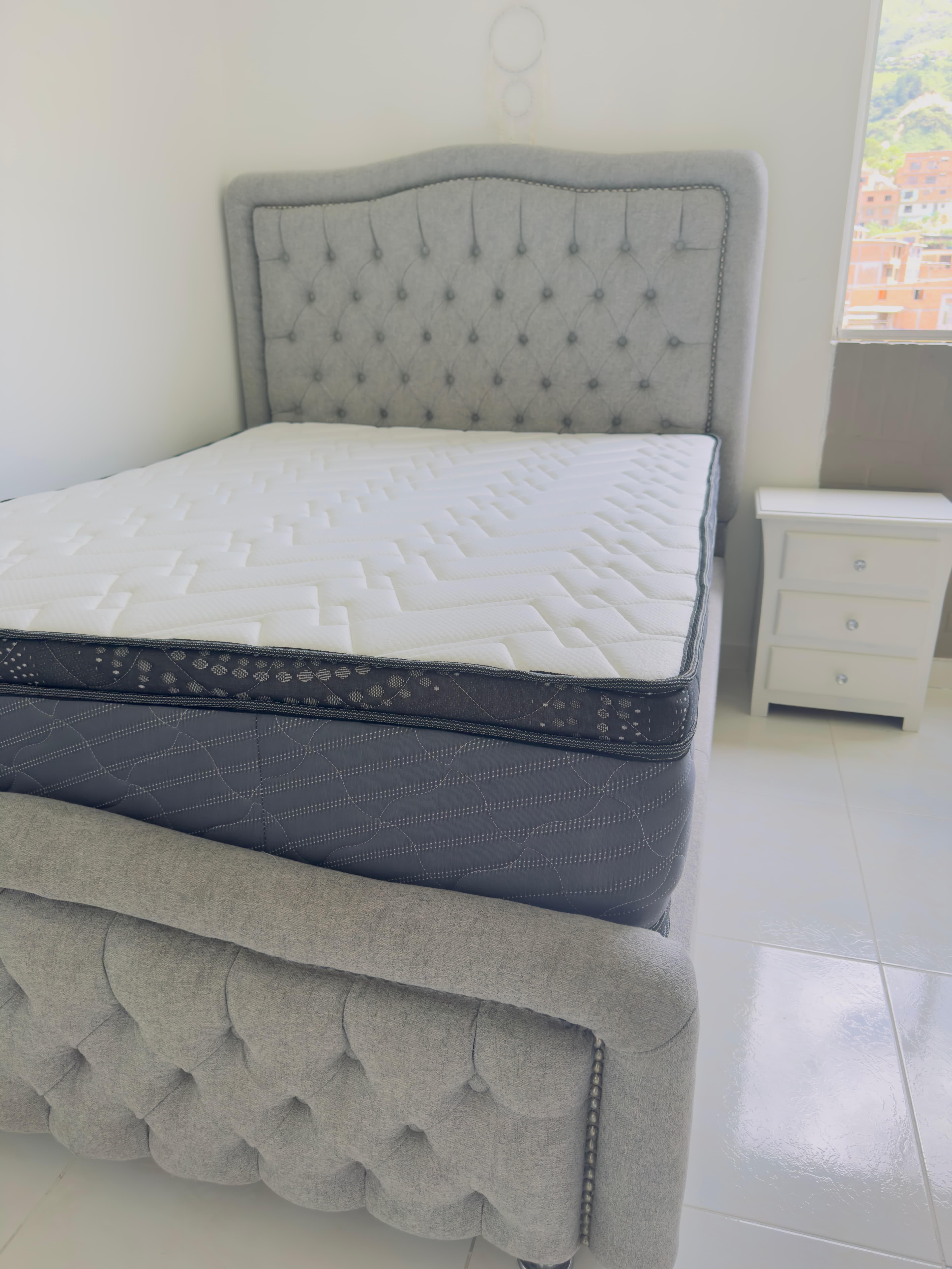 imagen de producto Cama con colchón