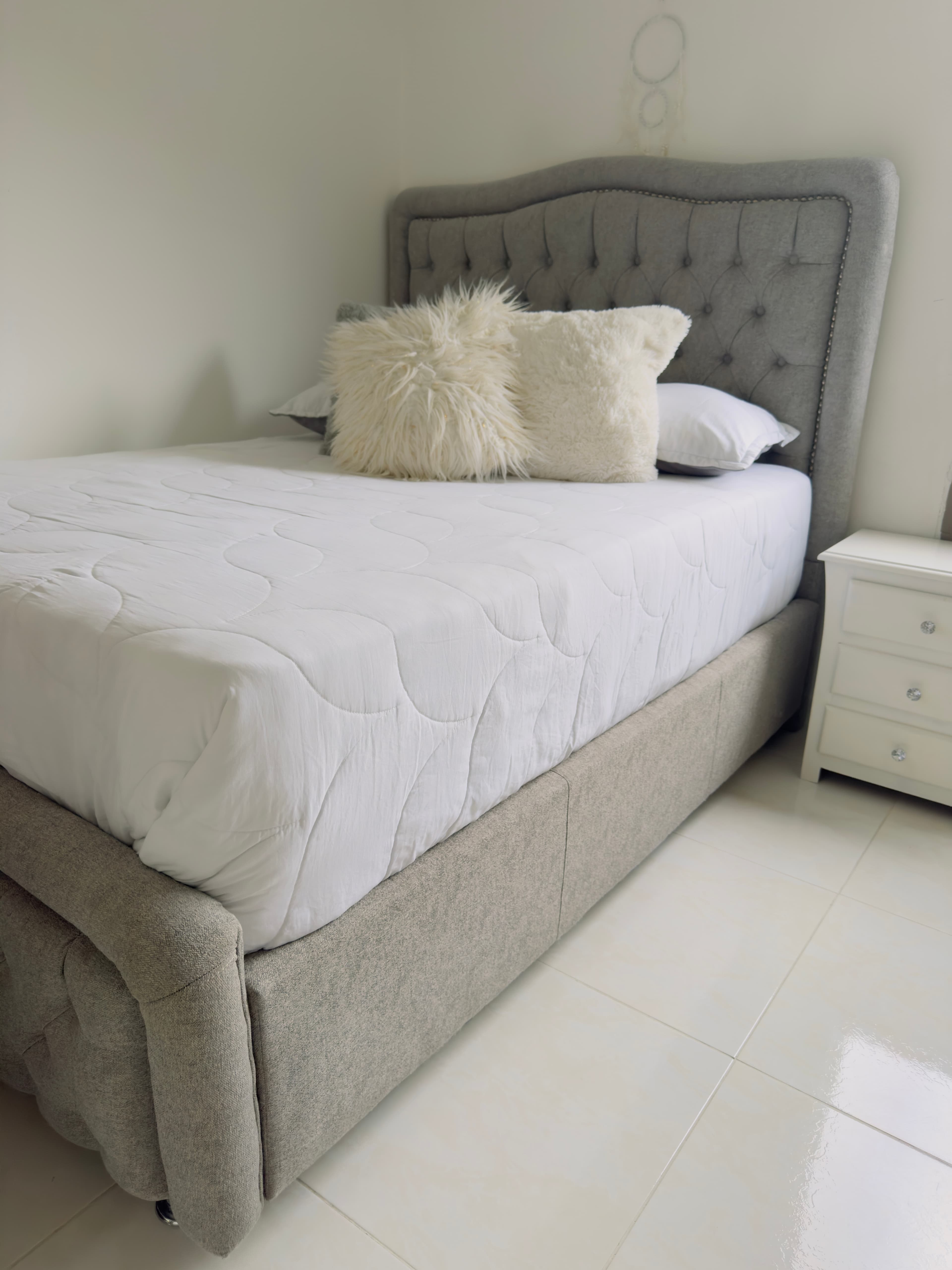 imagen de producto Cama con colchón