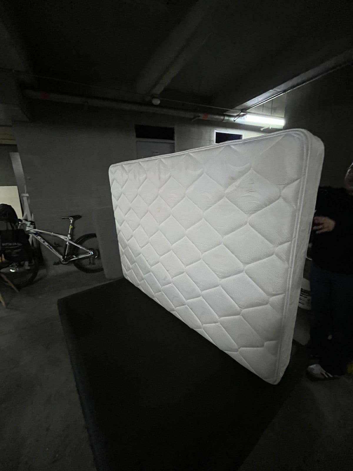 imagen de producto Cama con colchón