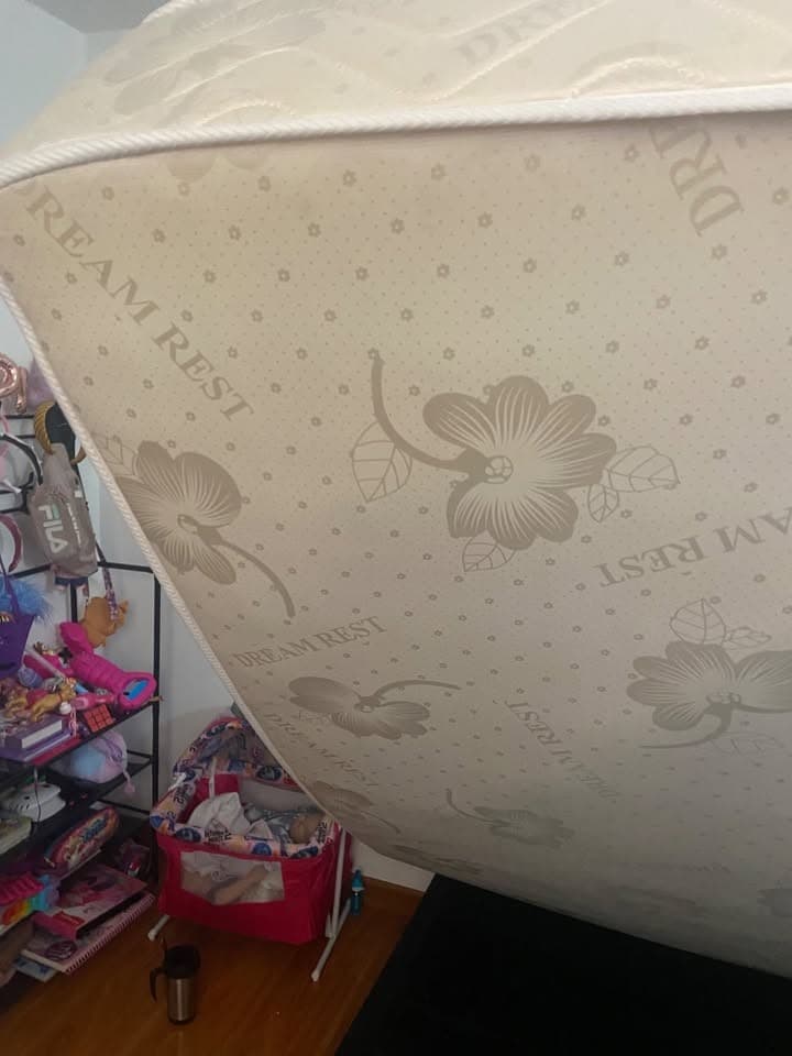 imagen de producto Cama con colchón