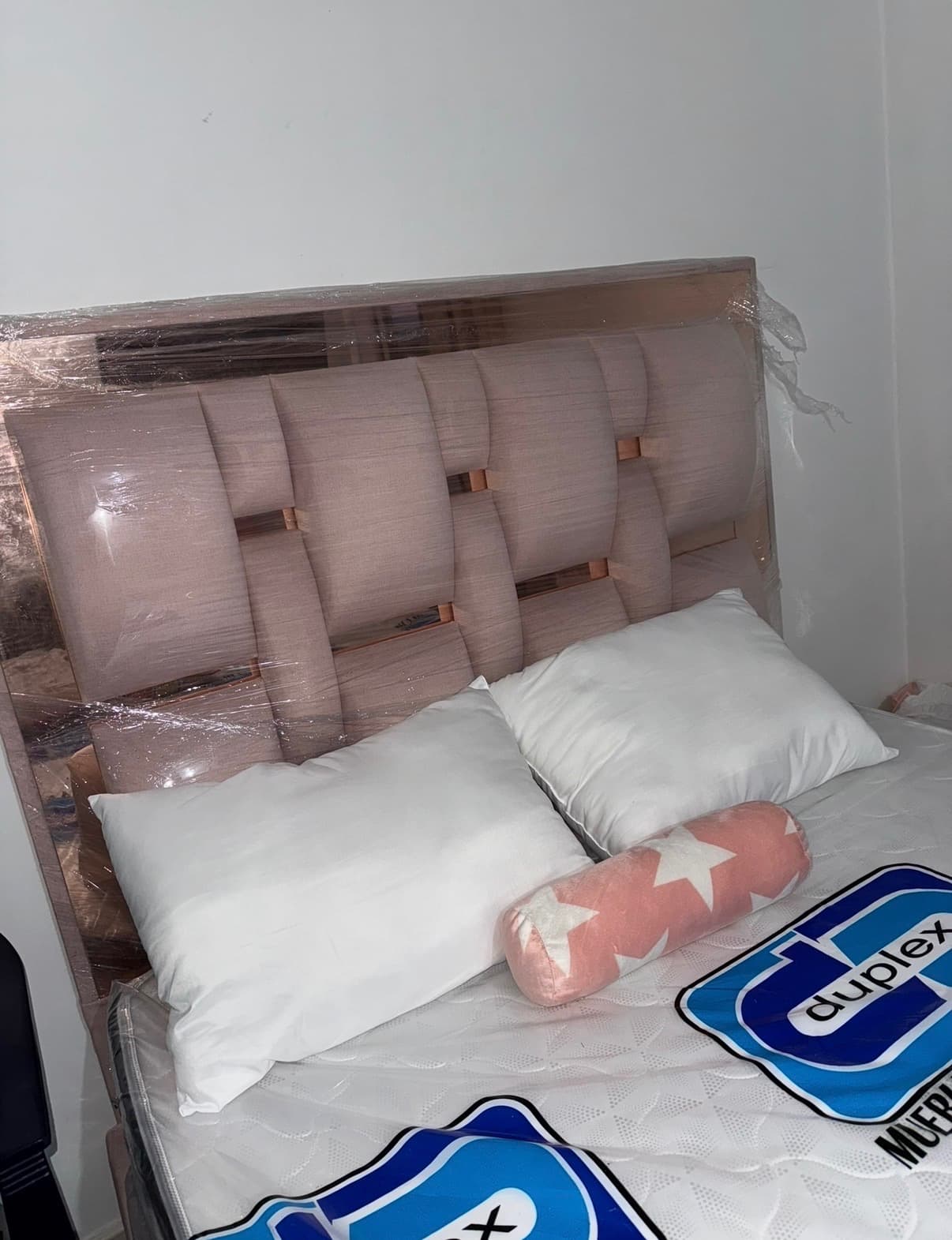 imagen de producto Cama con colchón