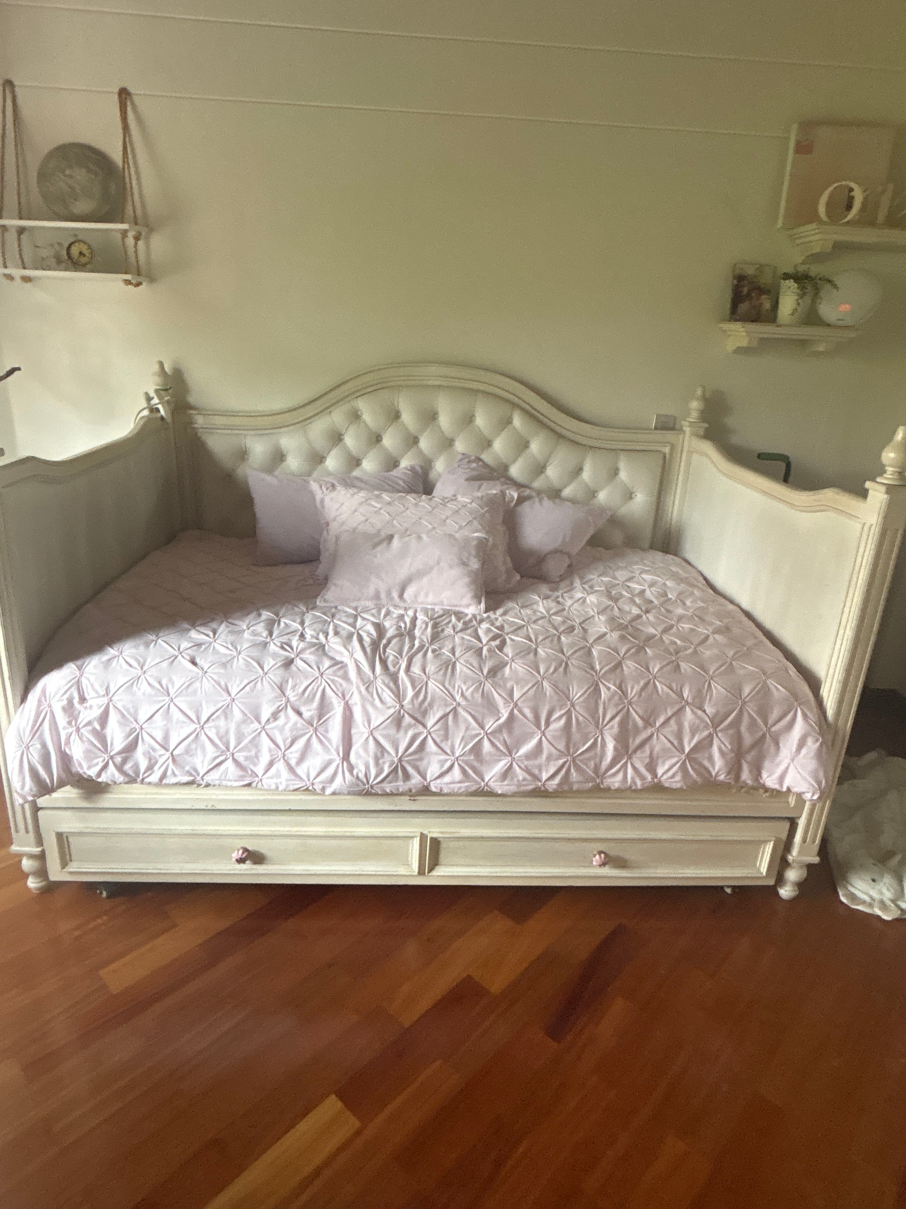 imagen de producto Cama con colchón