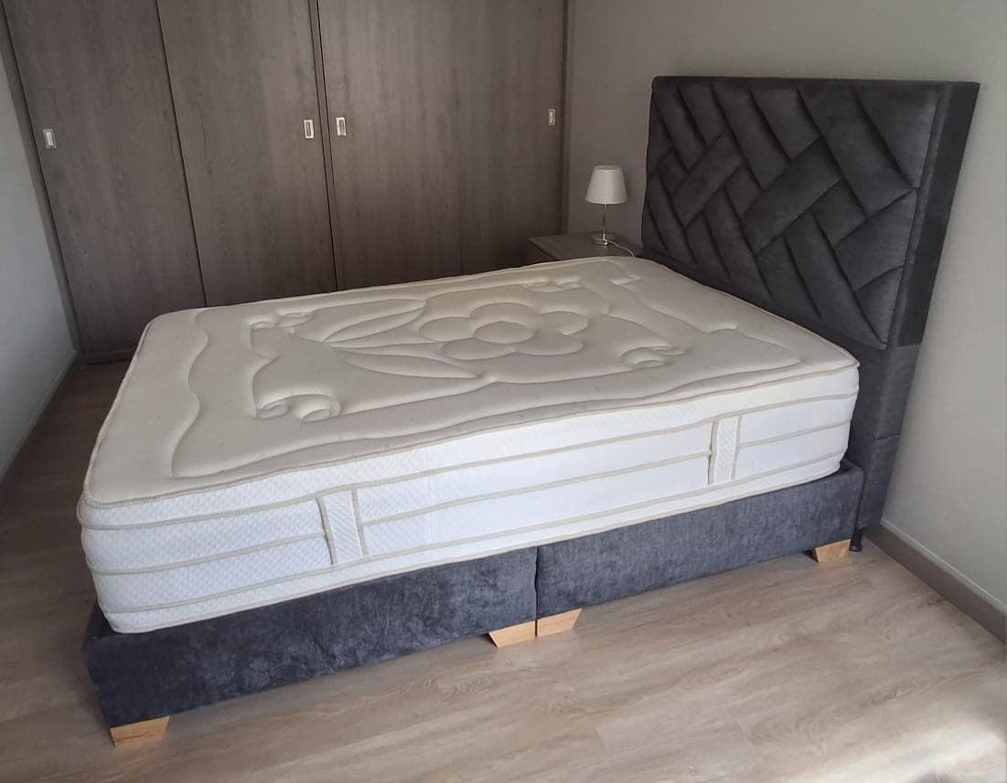 imagen de producto Base Cama con colchón