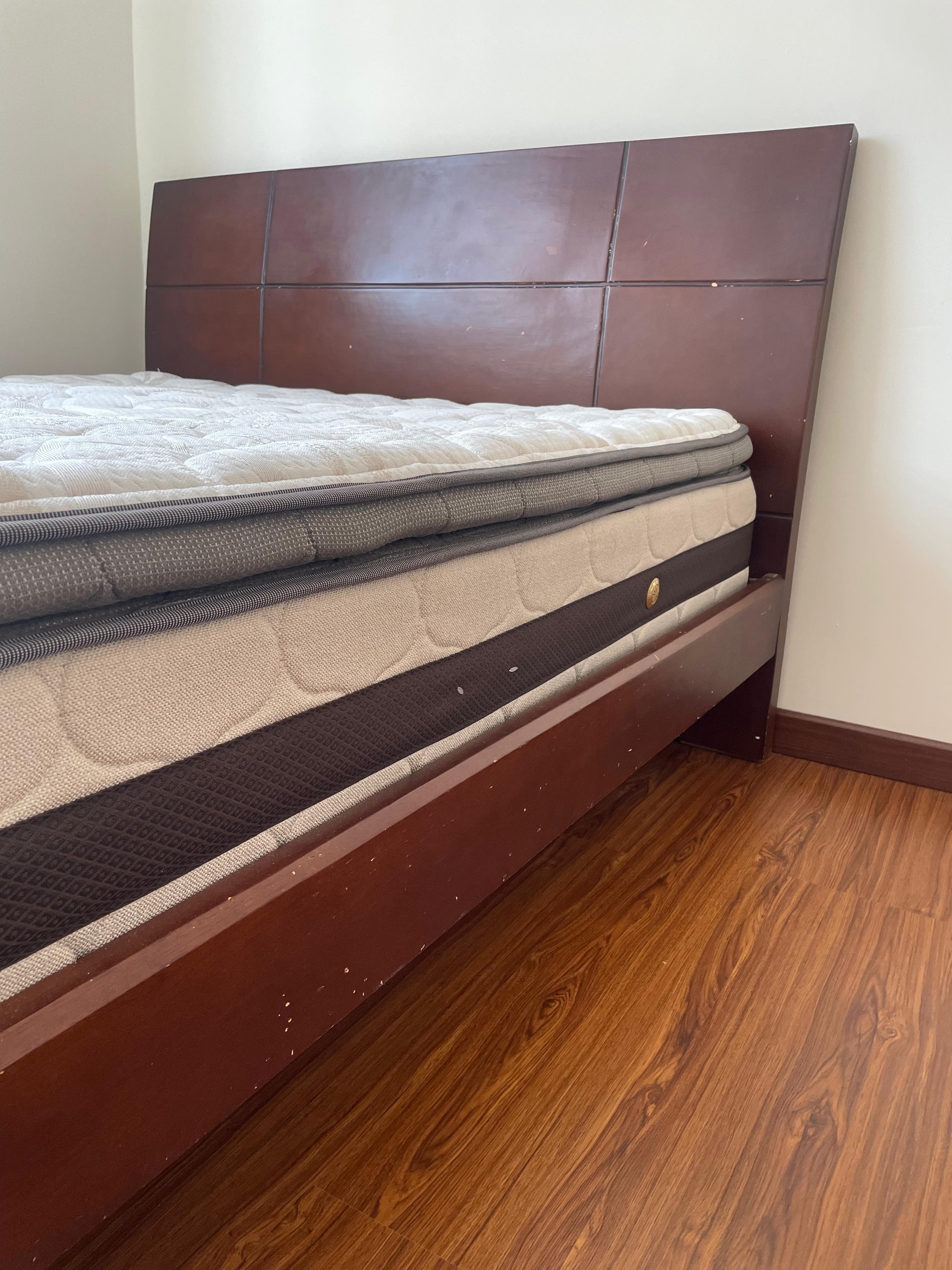 imagen de producto Cama con colchón marca el dorado