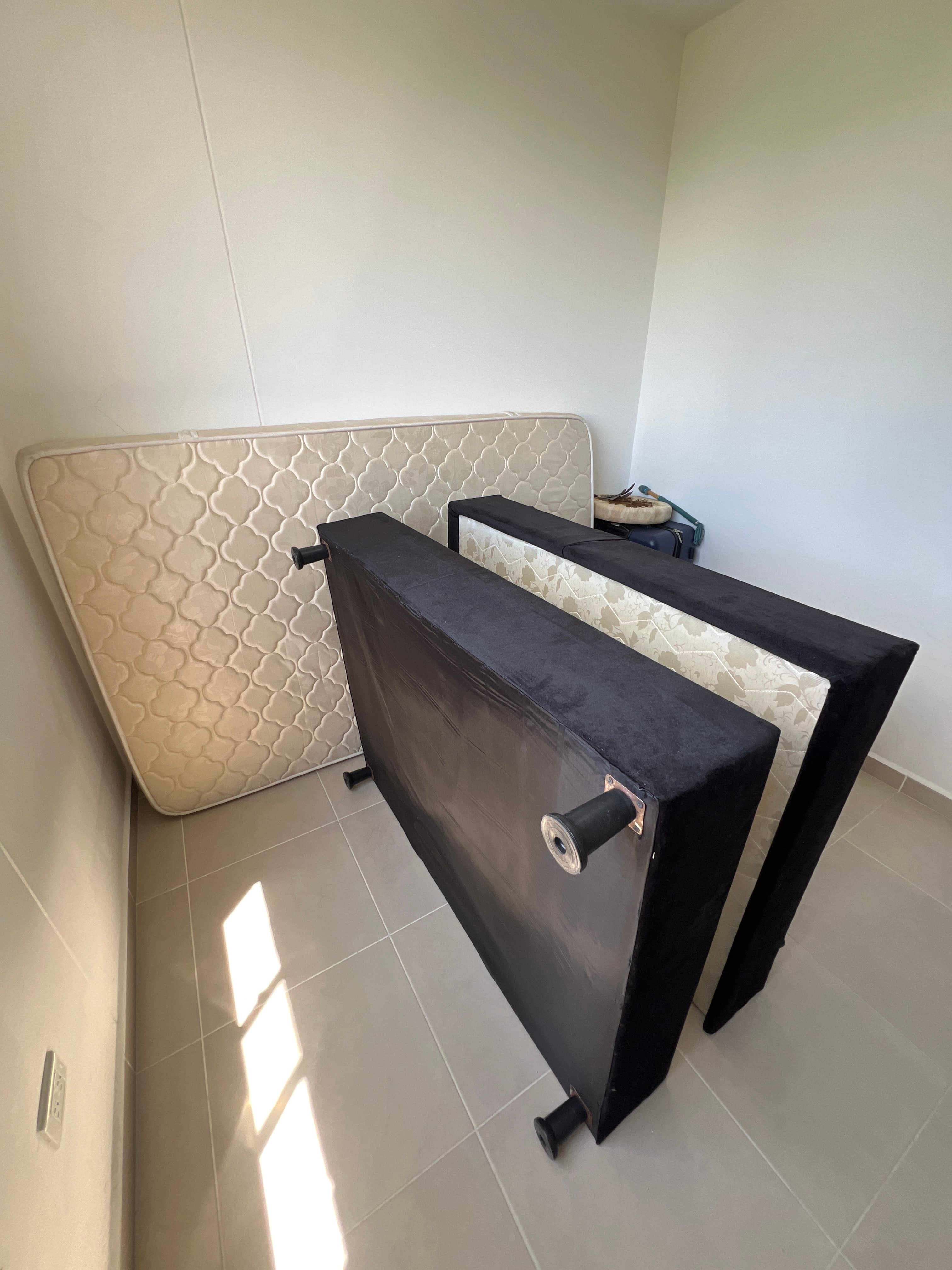 imagen de producto Cama con colchón
