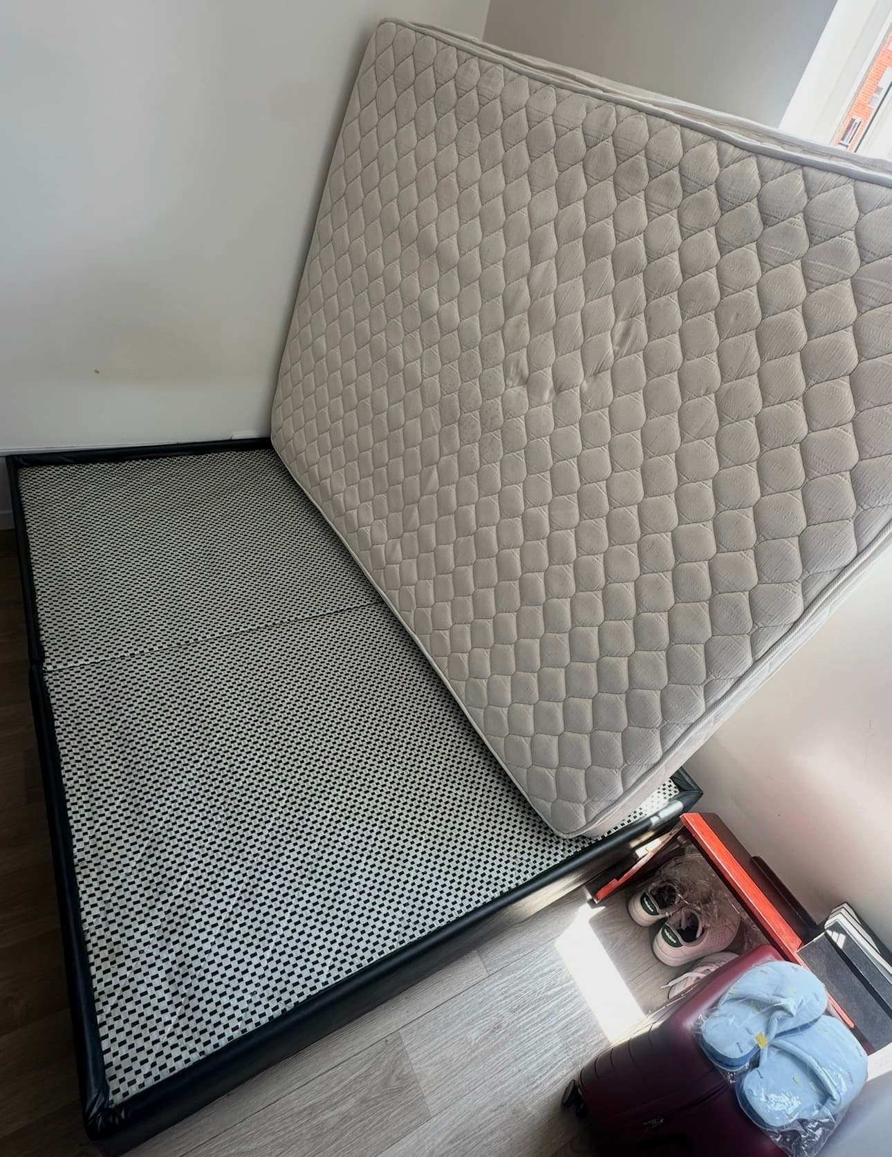 imagen de producto Cama con colchón