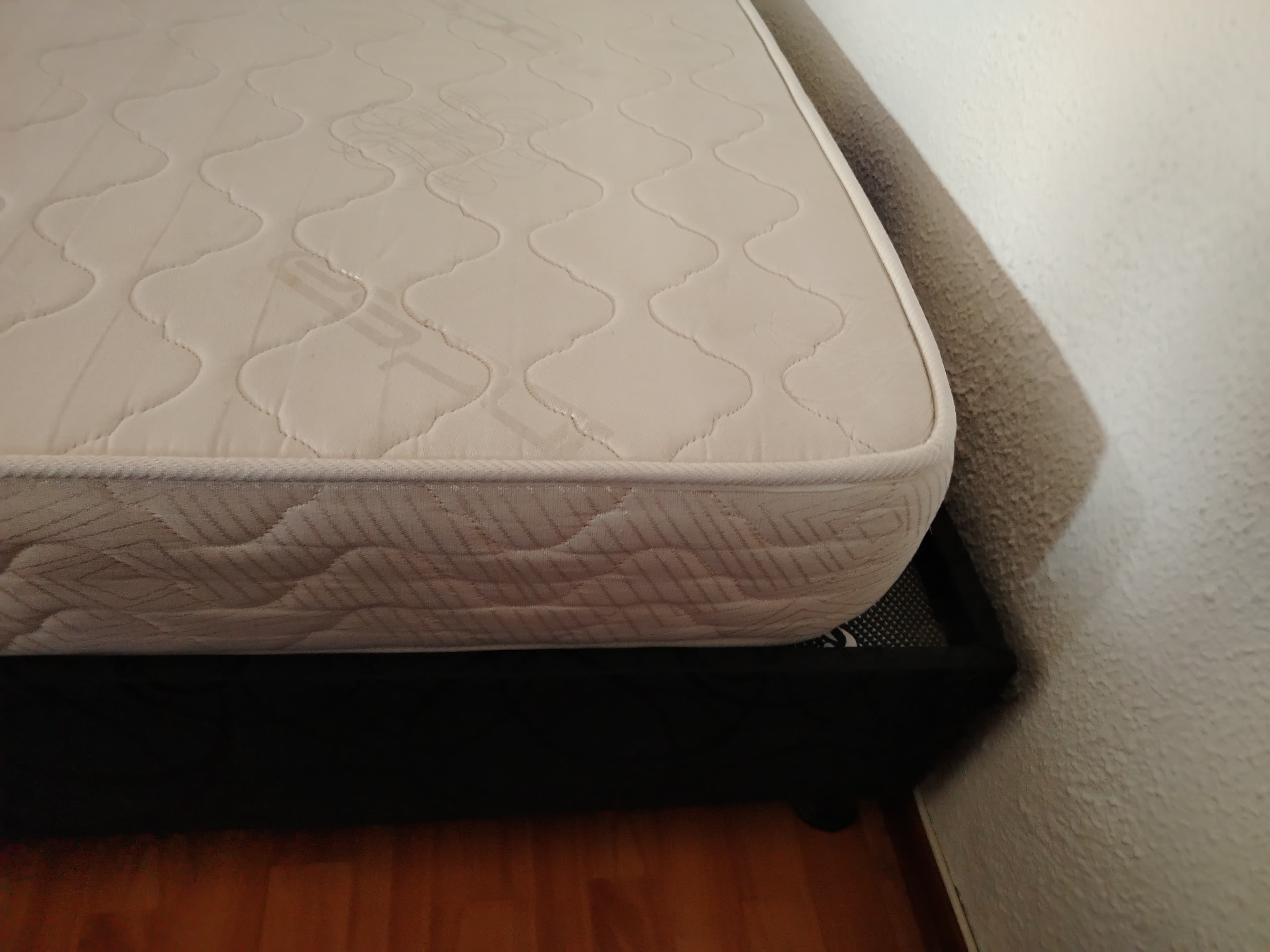 imagen de producto Cama con colchón