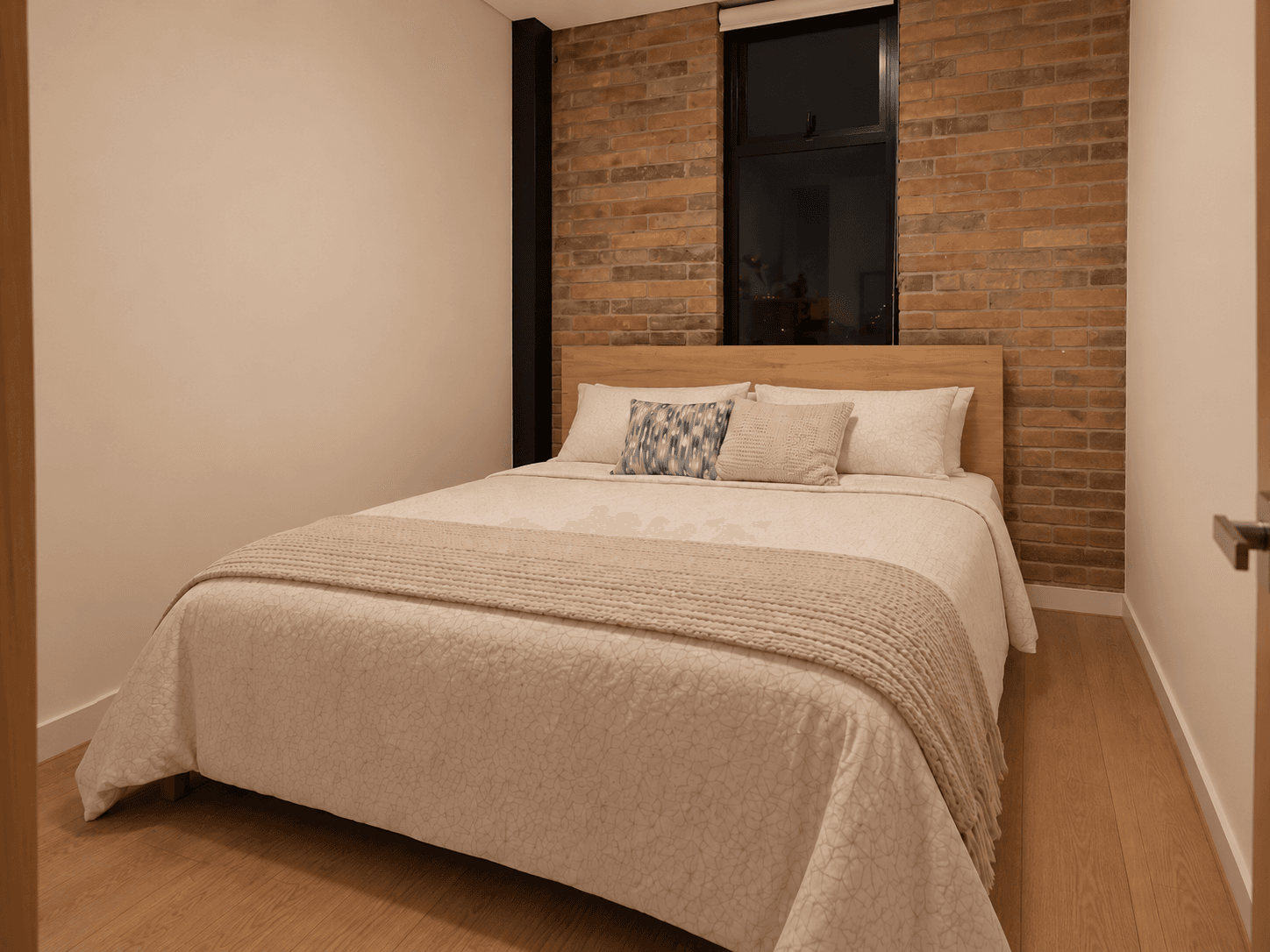 imagen de producto Cama con colchón de 1,60