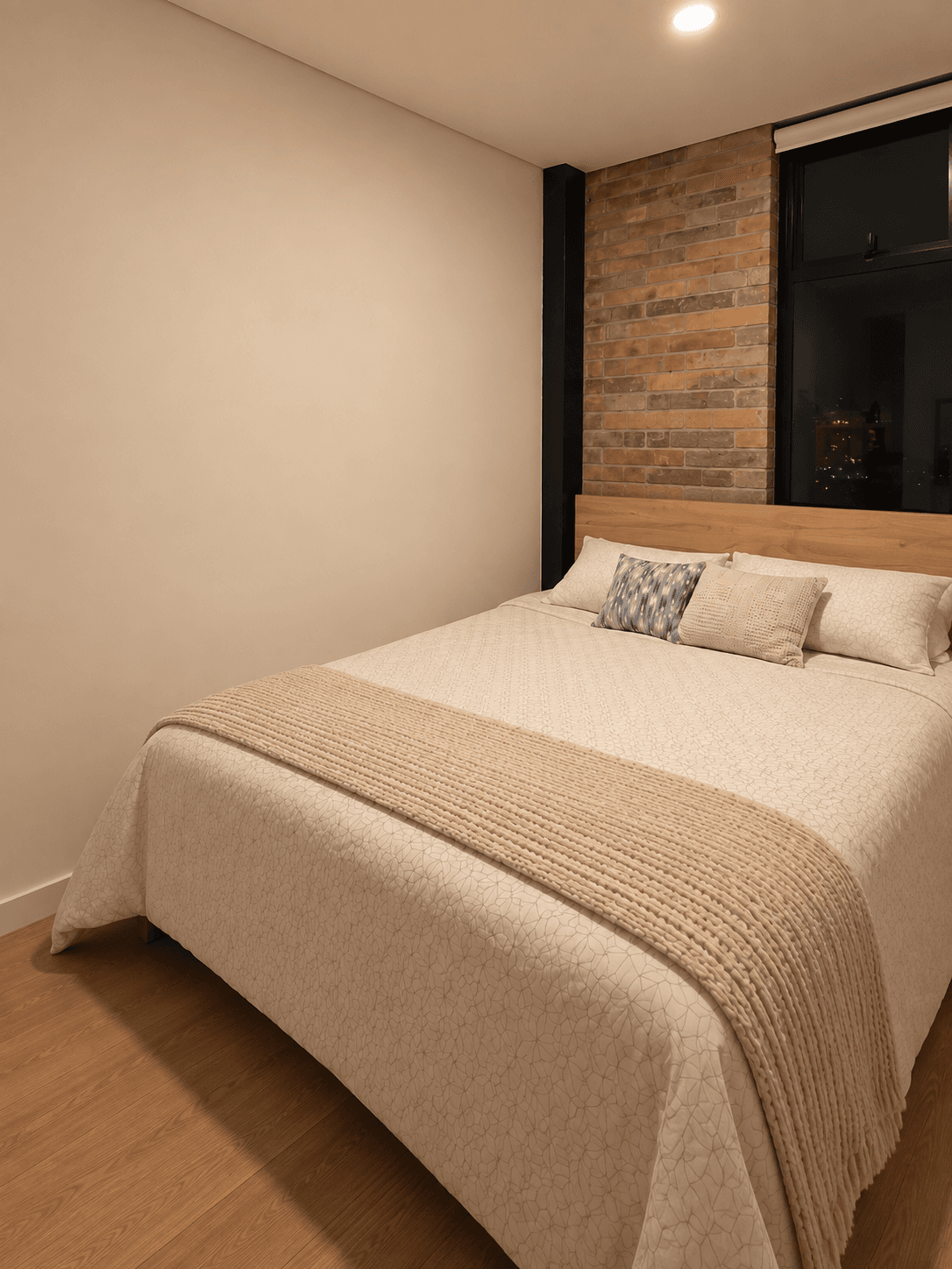 imagen de producto Cama con colchón de 1,60