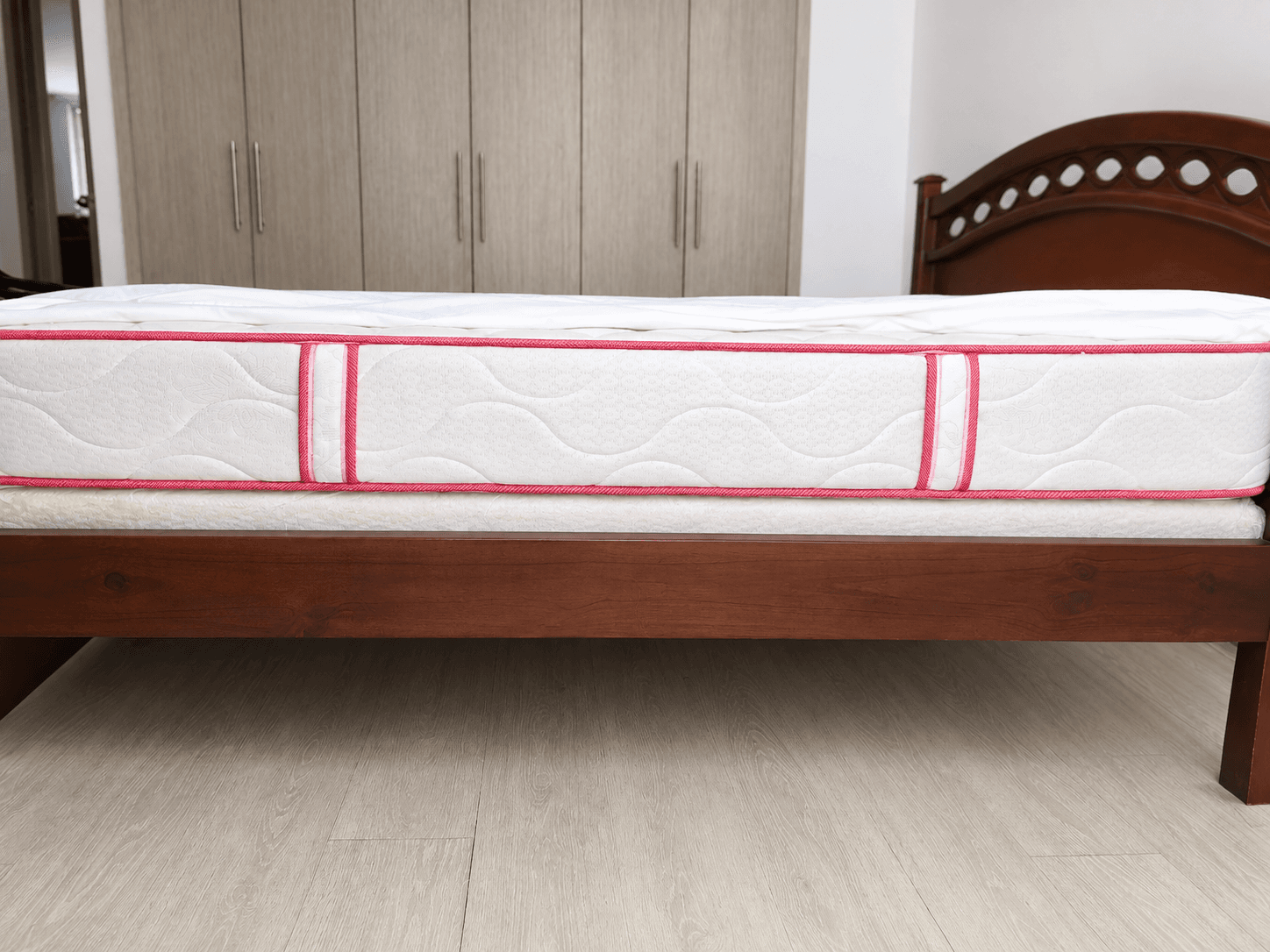 imagen de producto Juego de cama doble en madera