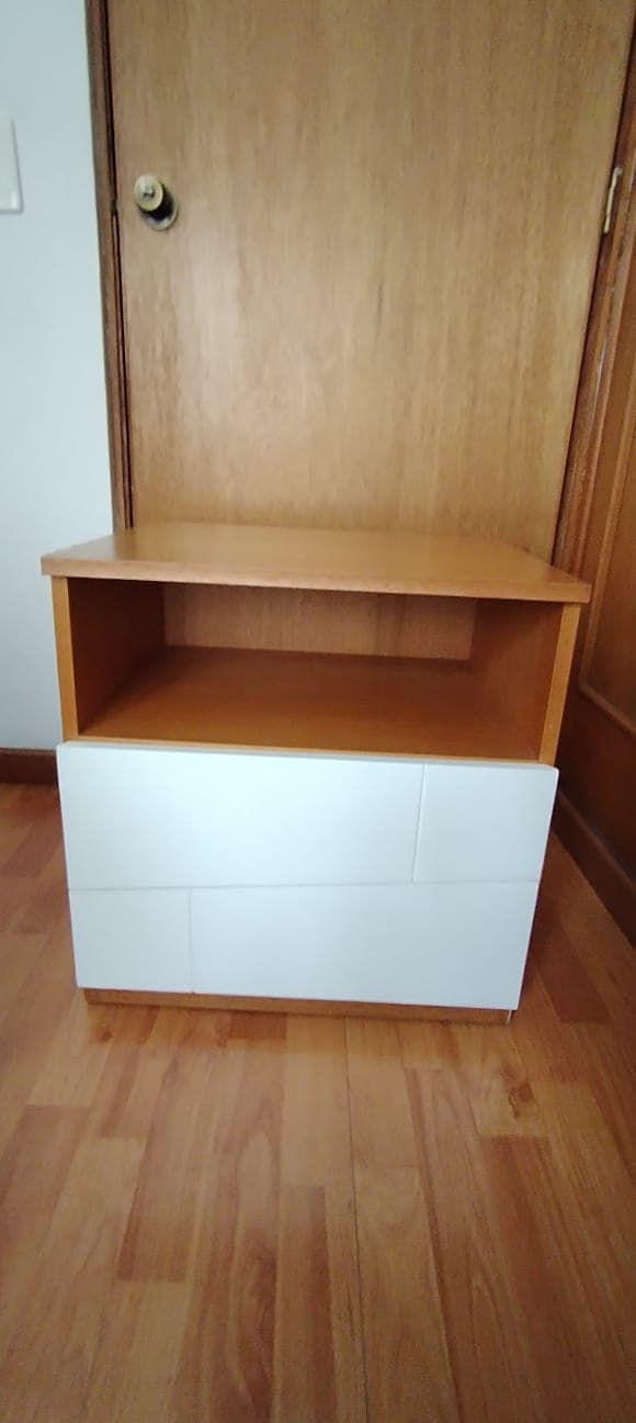 imagen de producto Cama con colchón AQueen y dos mesitas de noche