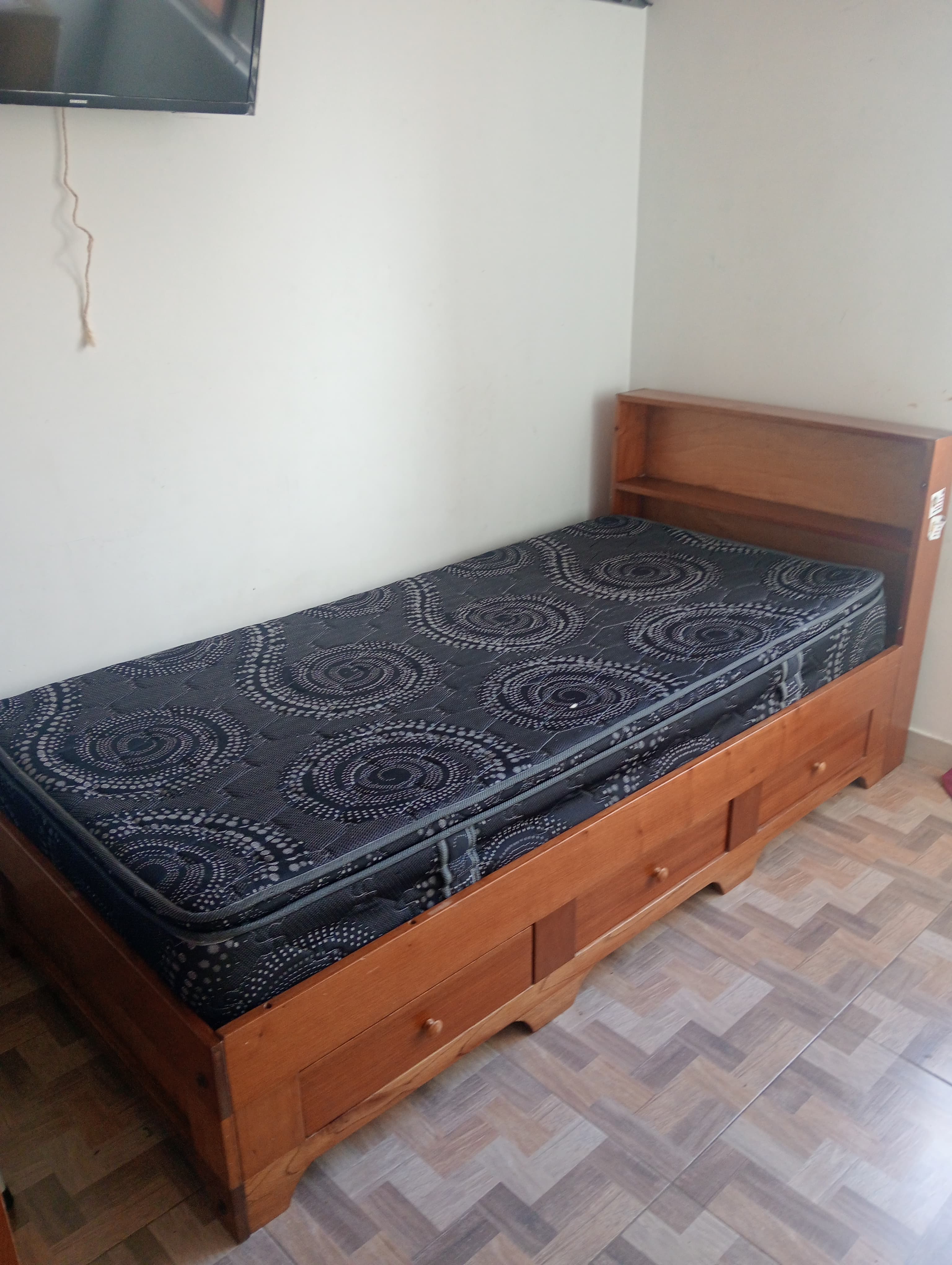 imagen de producto Cama con colchón
