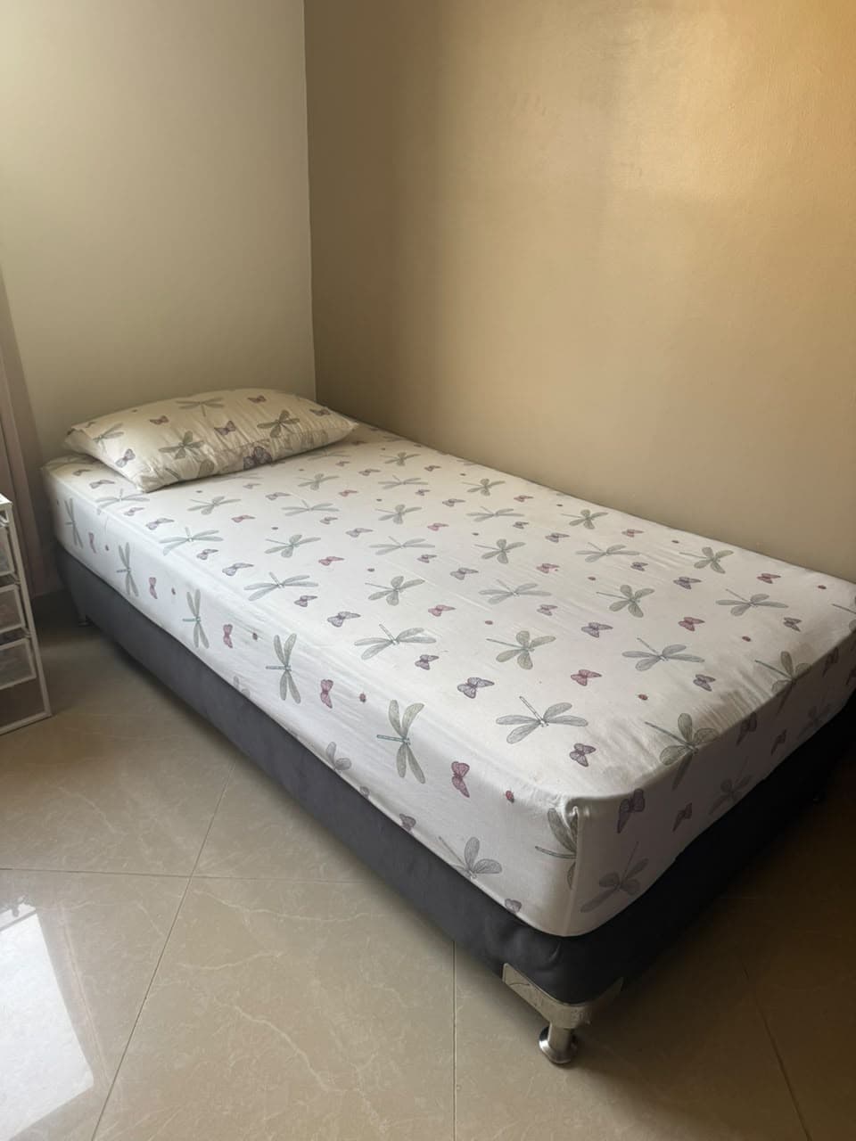 imagen de producto Cama con colchón