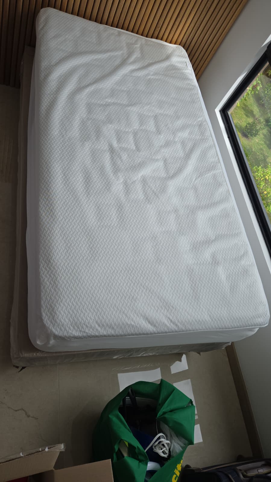 imagen de producto Cama con colchón