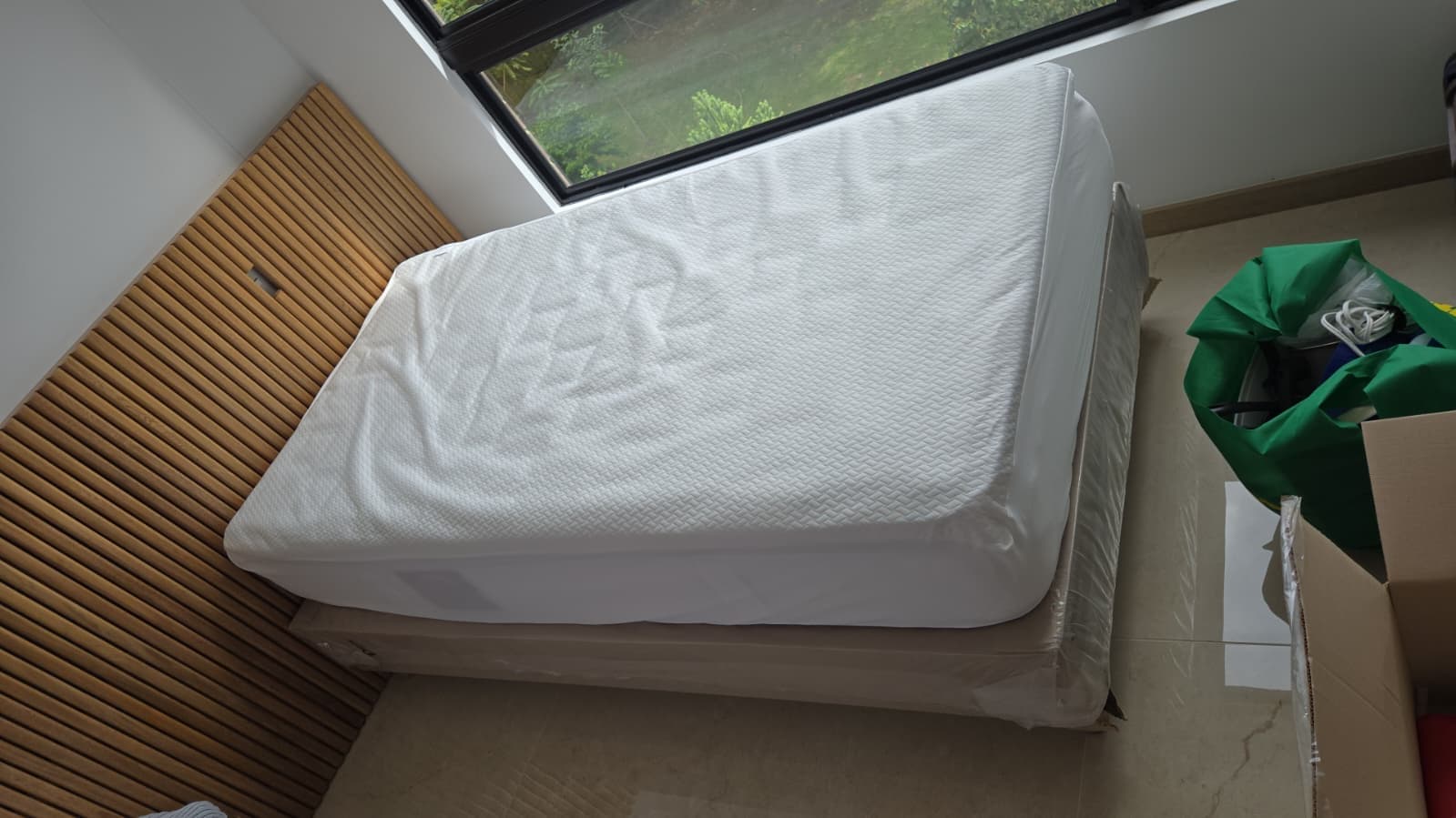 imagen de producto Cama con colchón