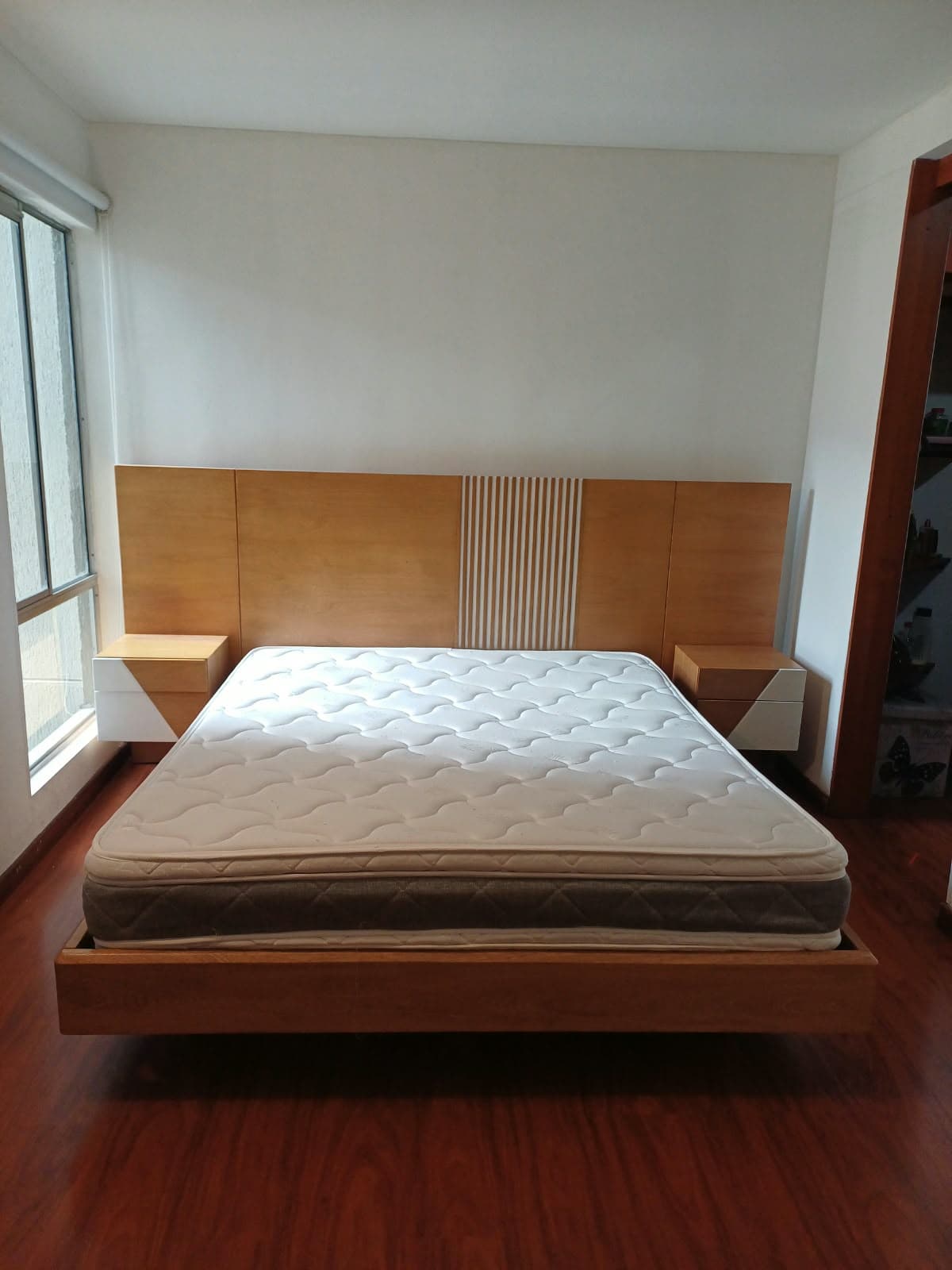 imagen de producto JUEGO DE ALCOBA MODERNO Y ELEGANTE + COLCHÓN