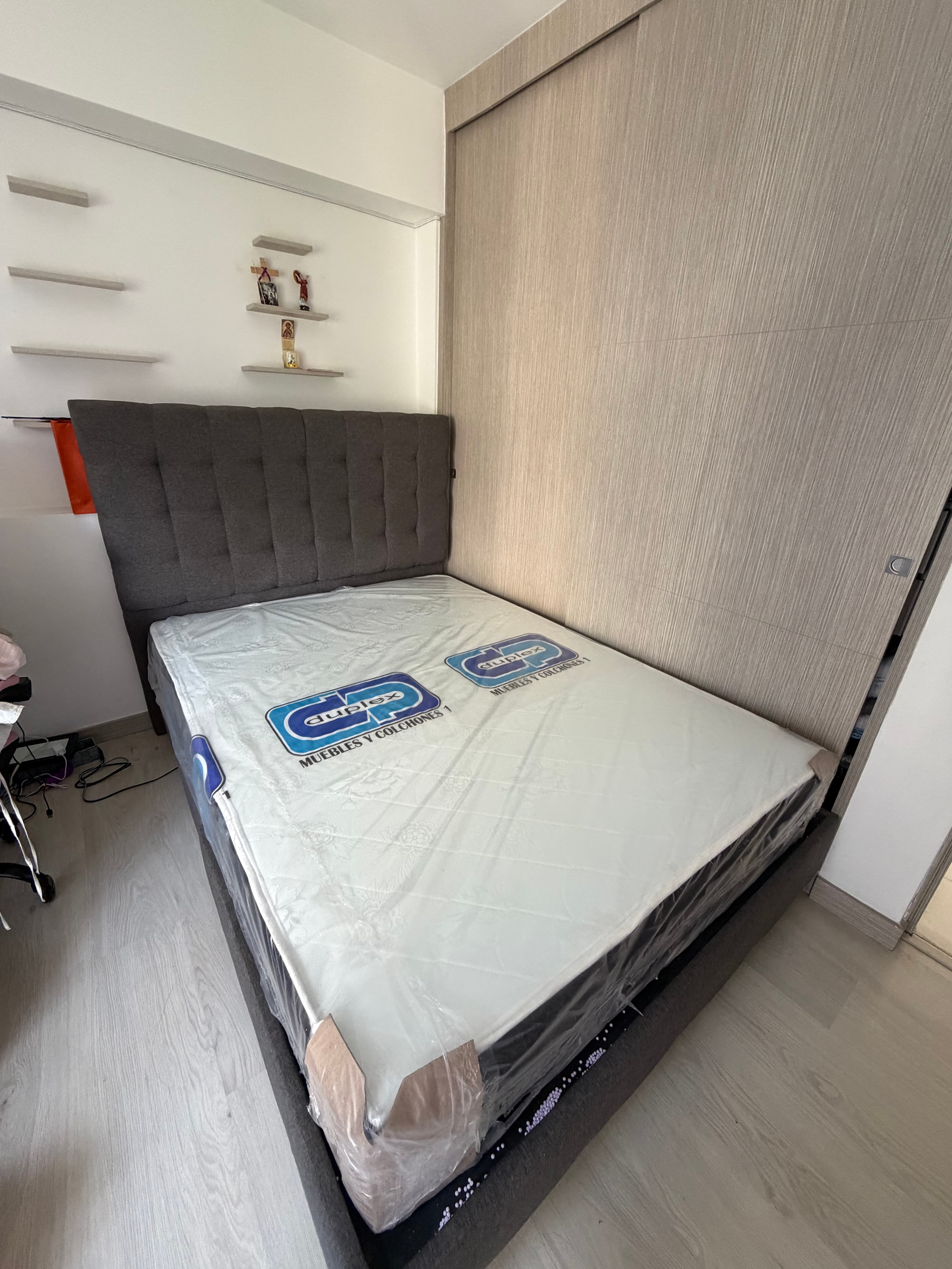 imagen de producto Cama con colchón