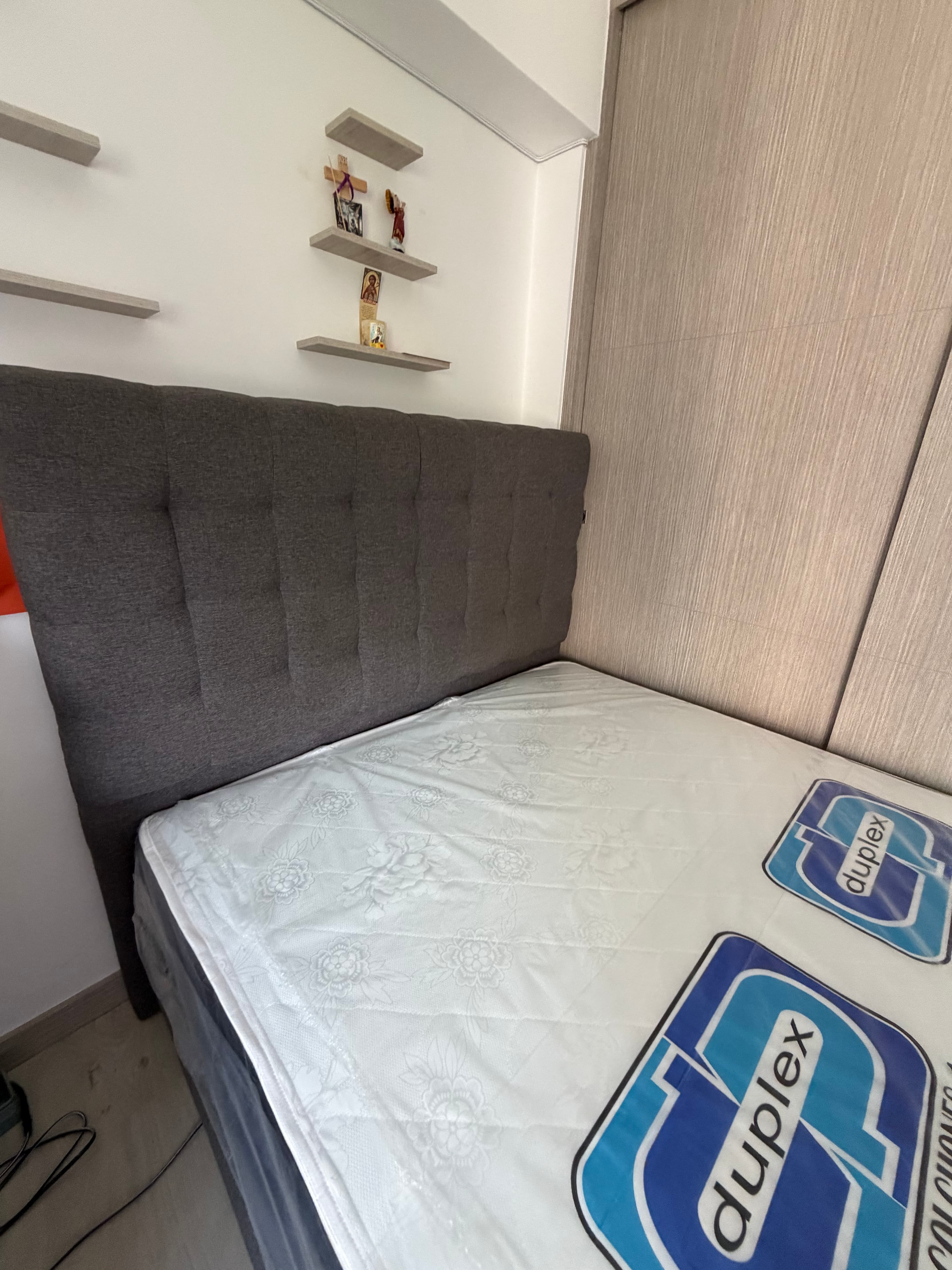 imagen de producto Cama con colchón