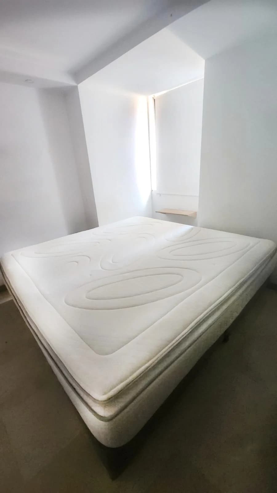 imagen de producto Base cama con colchón King