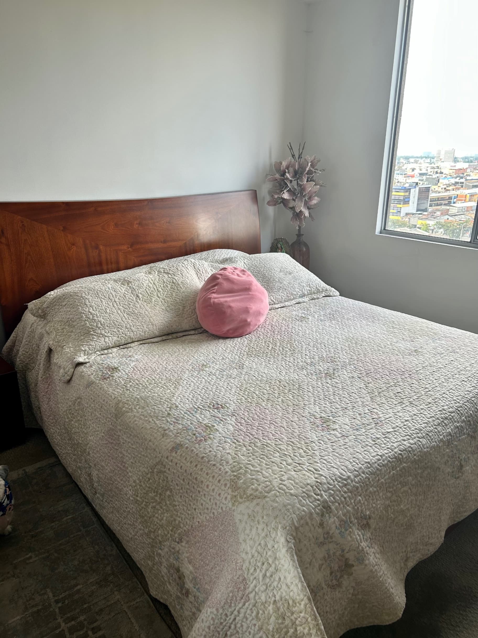 imagen de producto Juego de cuarto en madera cama doble con colchón