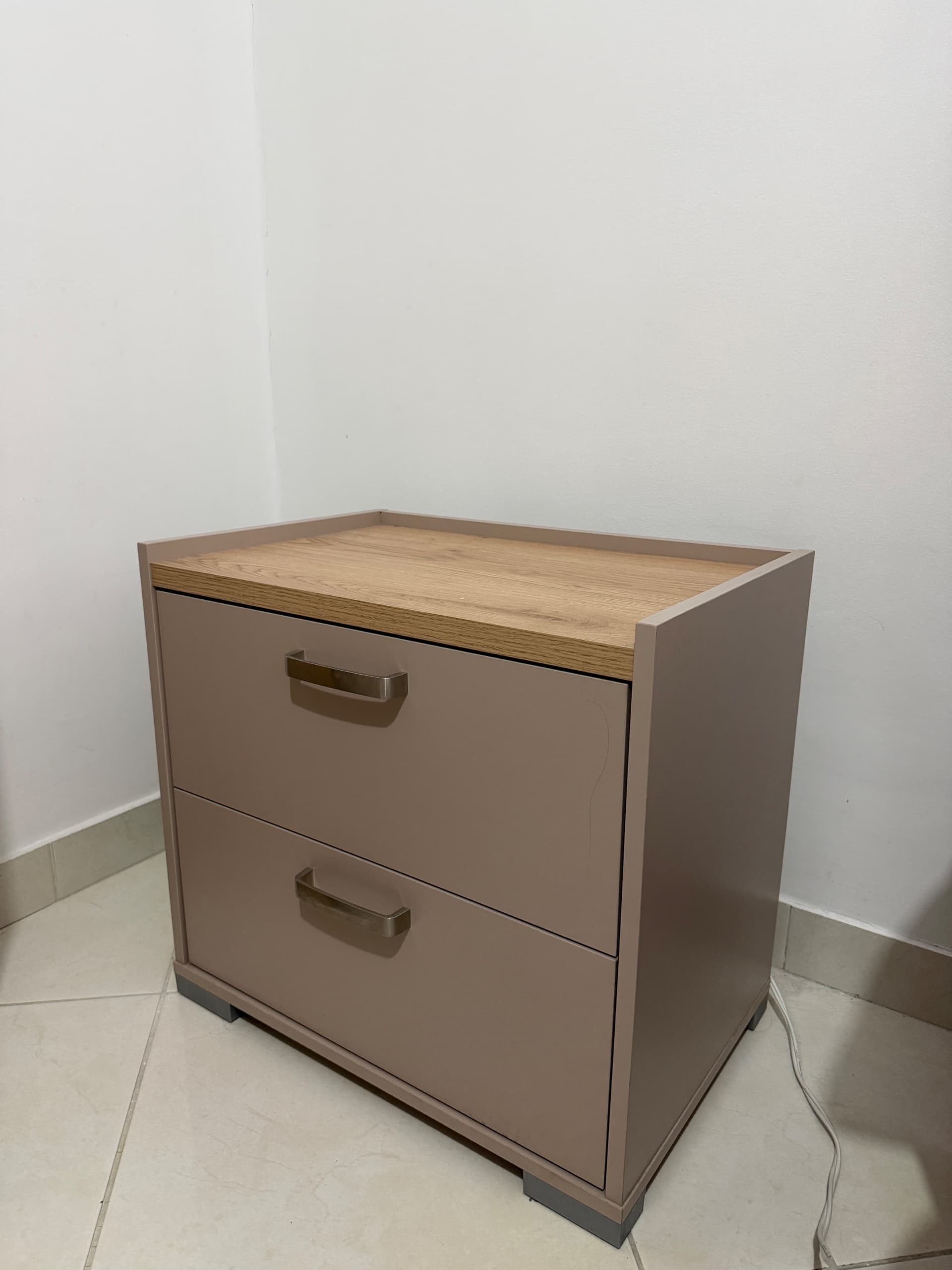 imagen de producto Cama con colchón, nochero y tocador