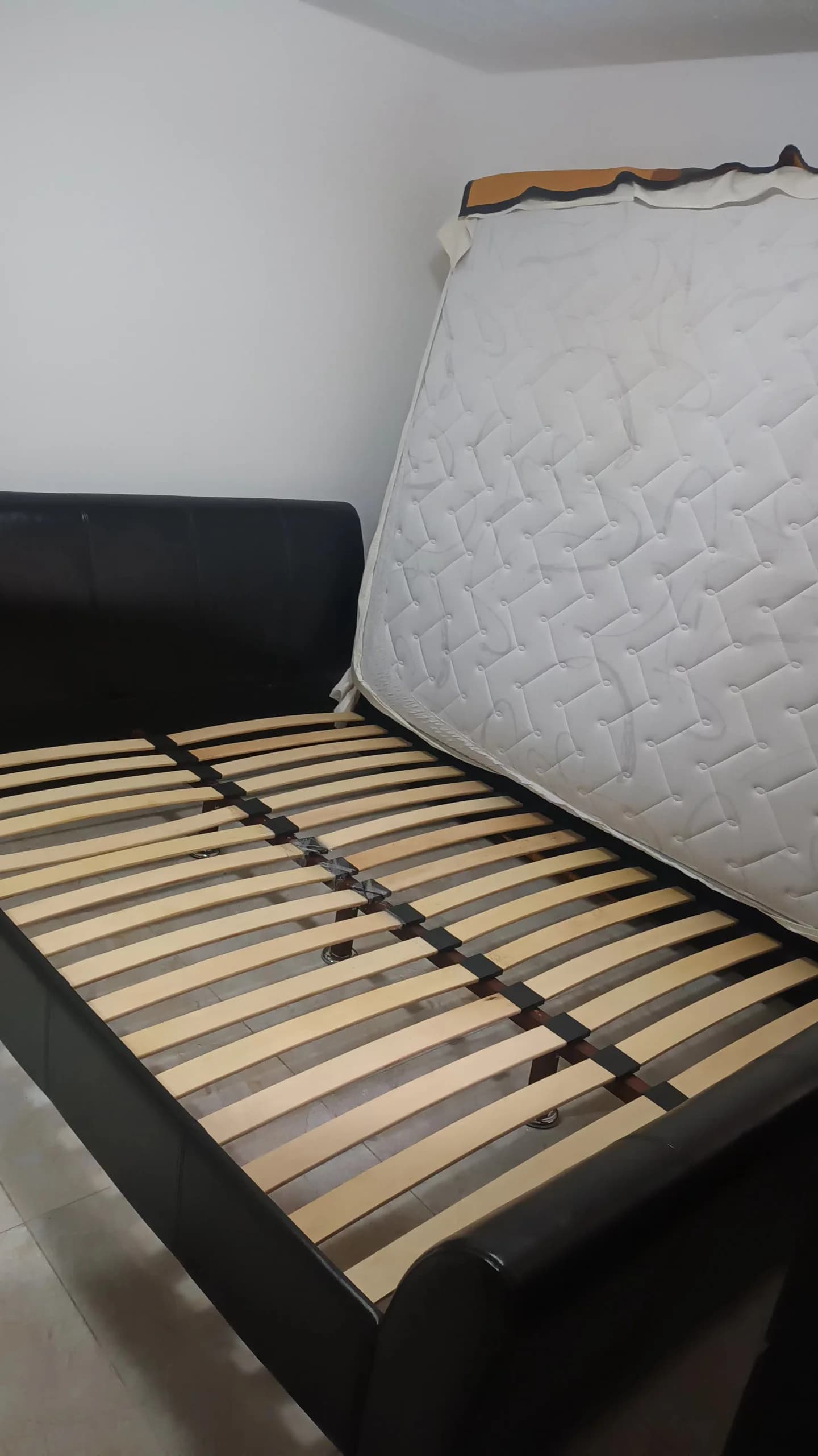 imagen de producto Cama con colchón