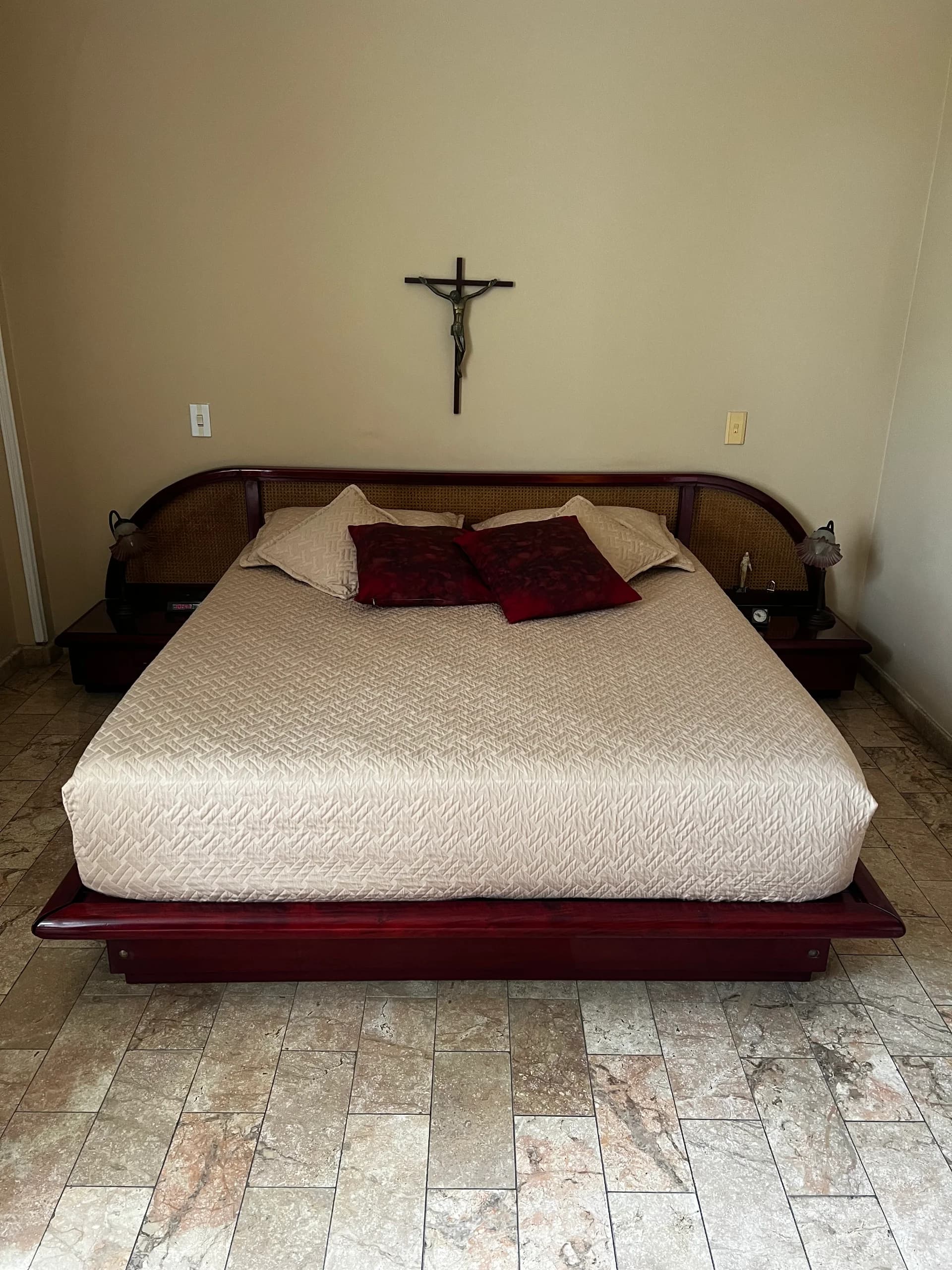 imagen de producto Cama con colchón