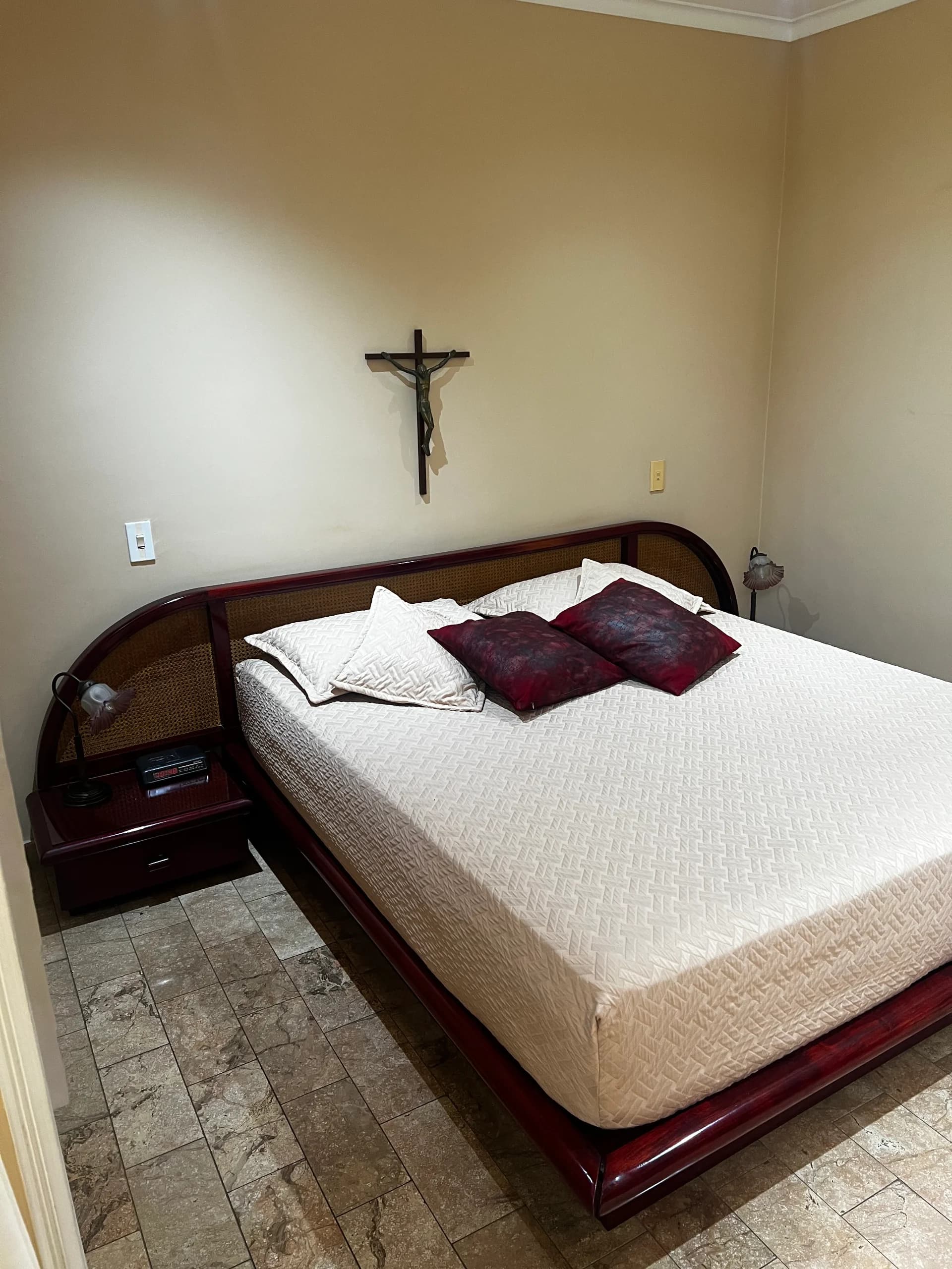 imagen de producto Cama con colchón