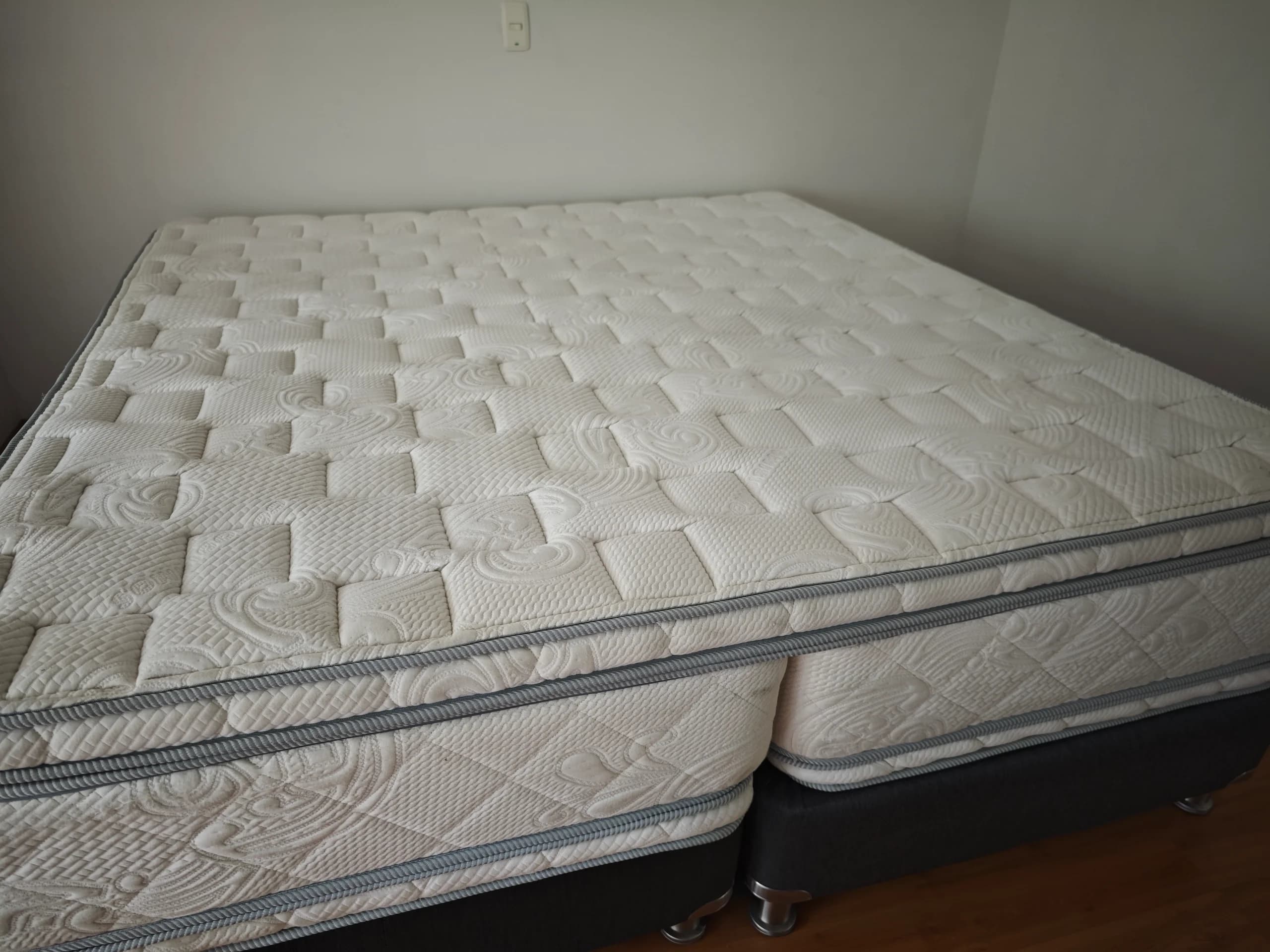 imagen de producto Cama con colchón