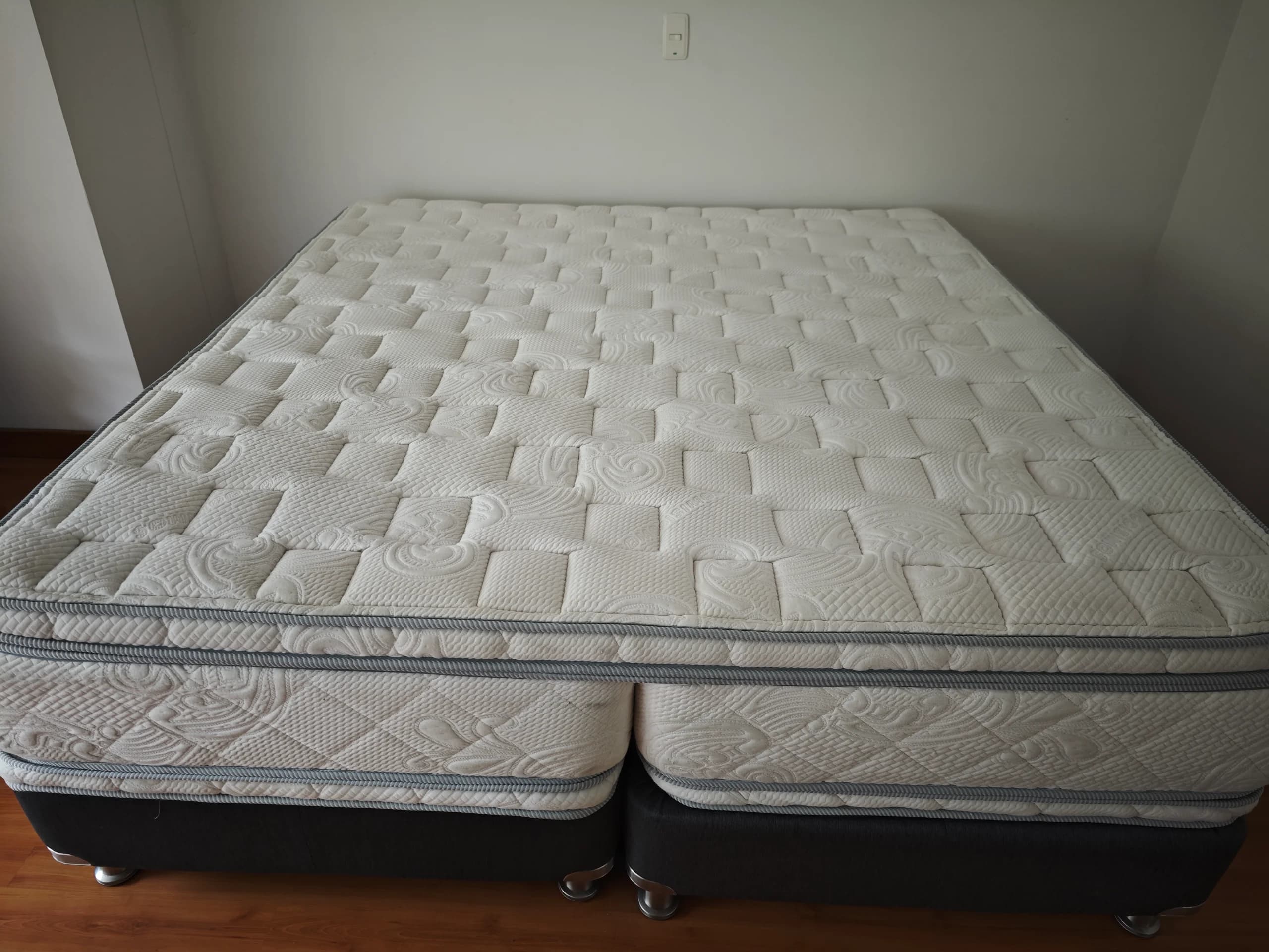 imagen de producto Cama con colchón