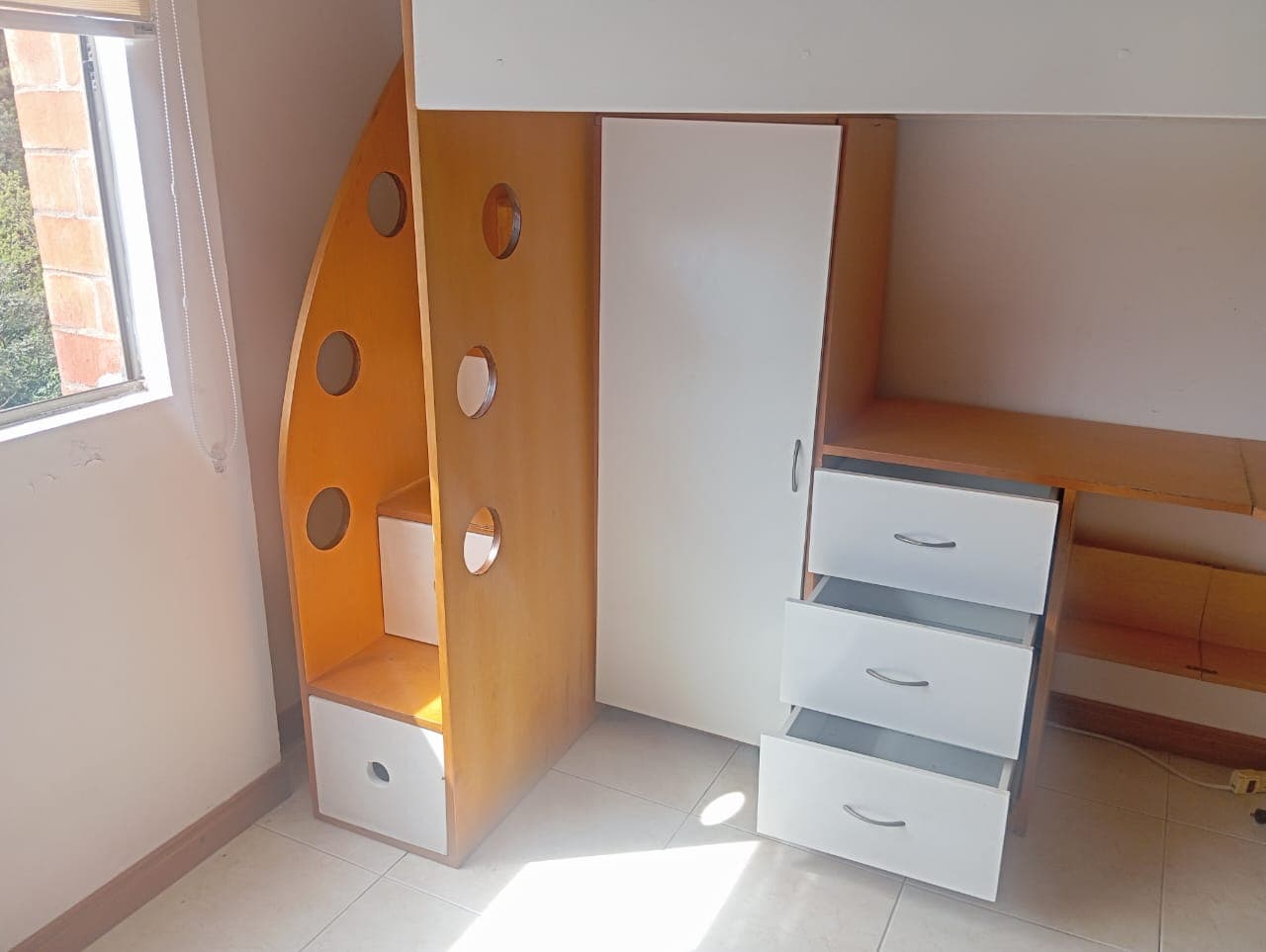 imagen de producto Multifuncional cama, escritorio cajones