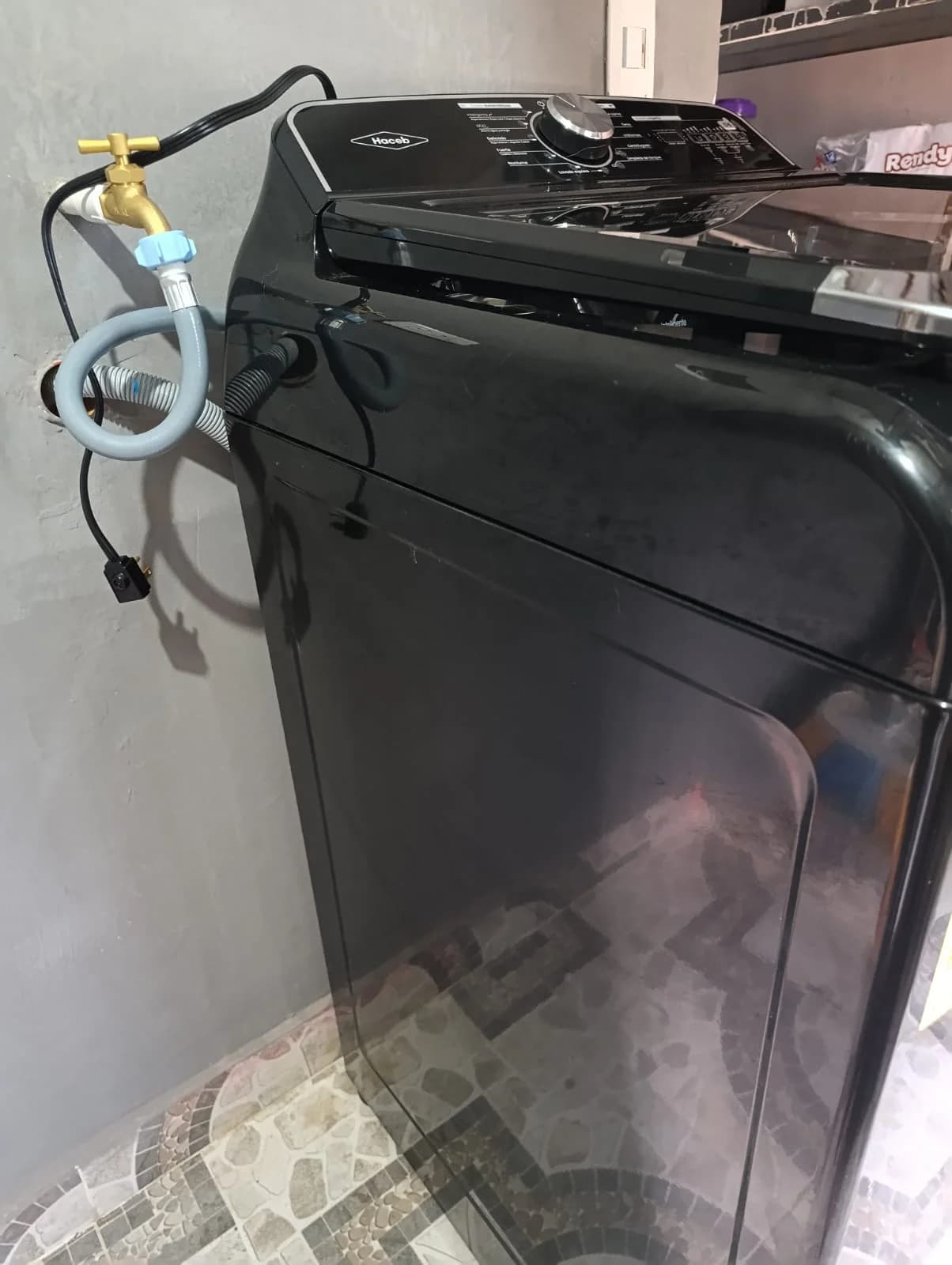 imagen de producto Lavadora negra automática