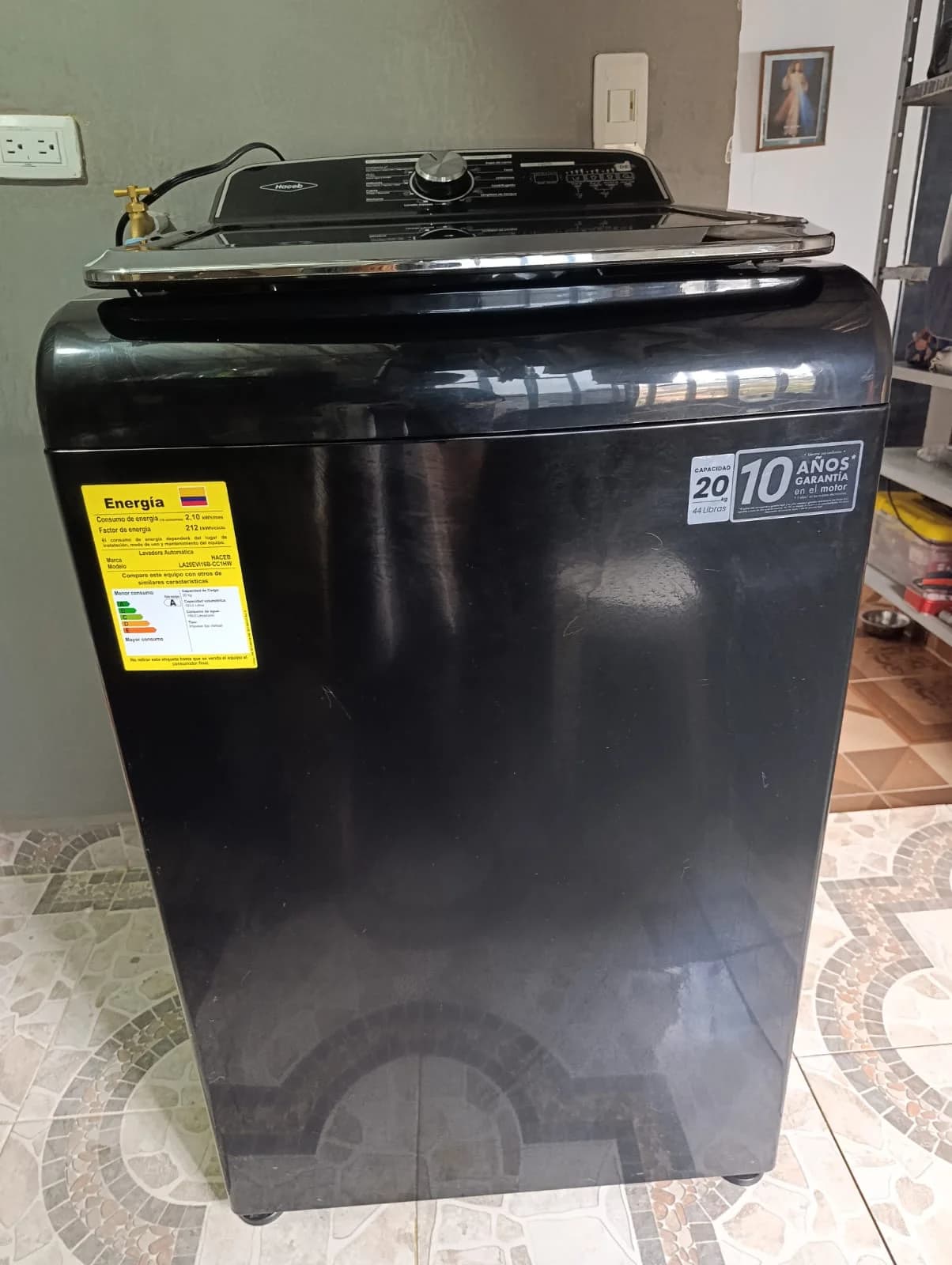 imagen de producto Lavadora negra automática