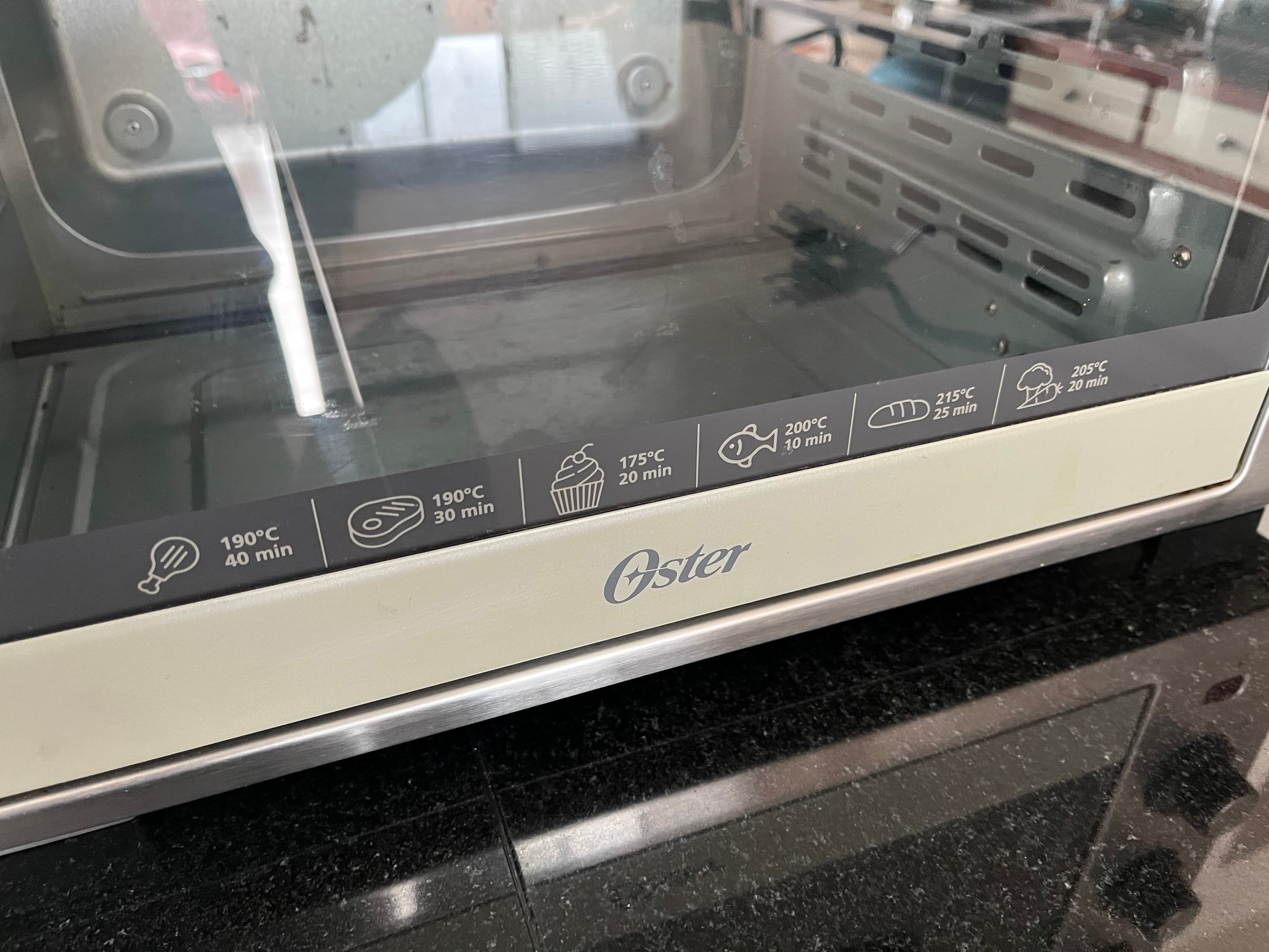 imagen de producto Horno con freidora de aire Oster 35L