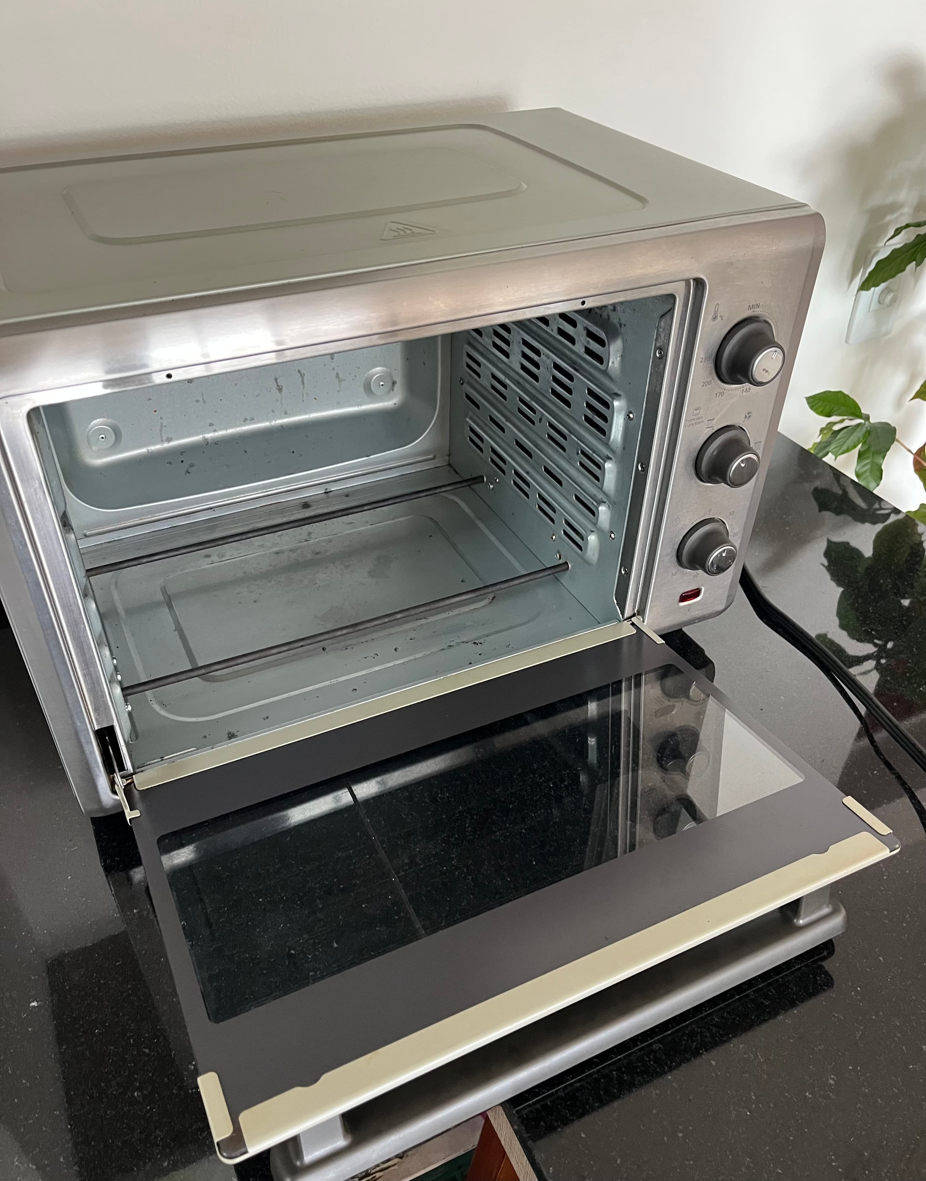 imagen de producto Horno con freidora de aire Oster 35L