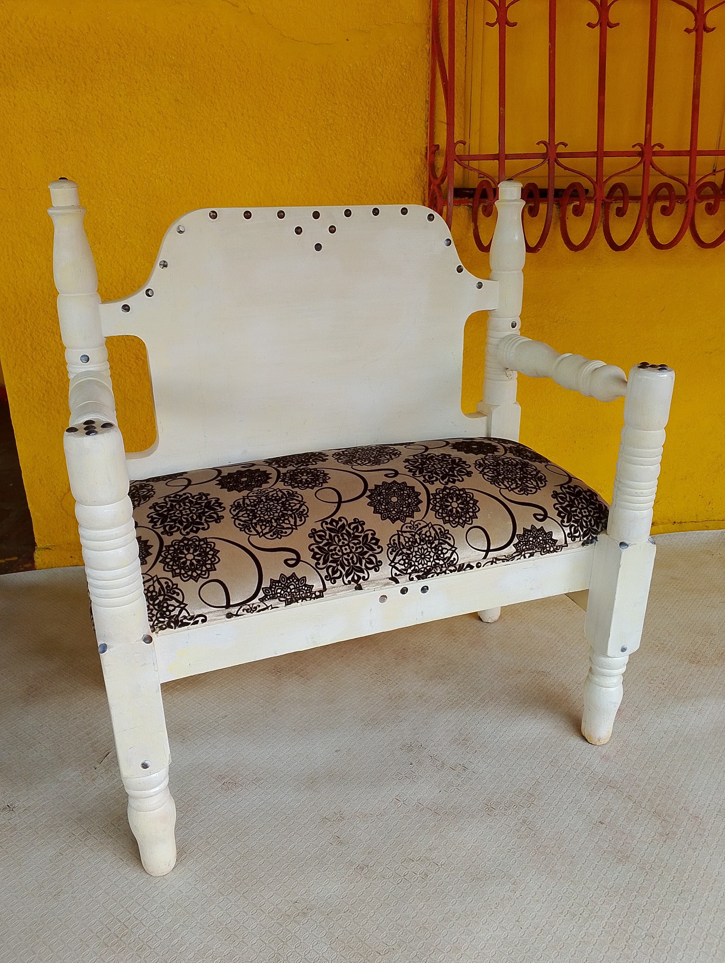 imagen de producto SOFA RUSTICO VINTAGE CEDRO Y JACKARD