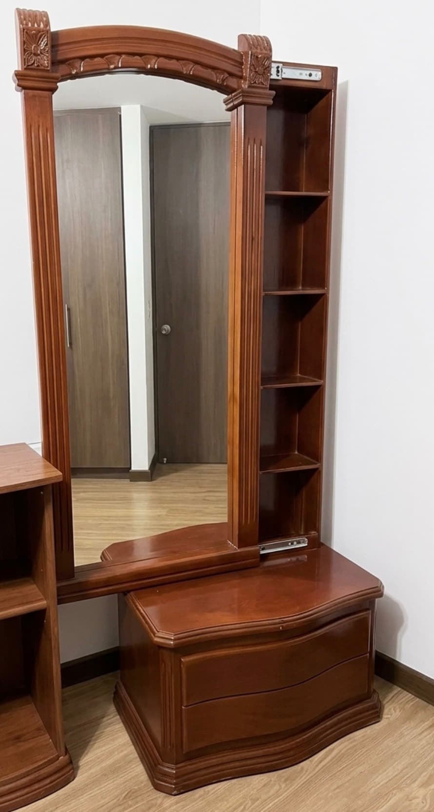 imagen de producto Tocador de madera