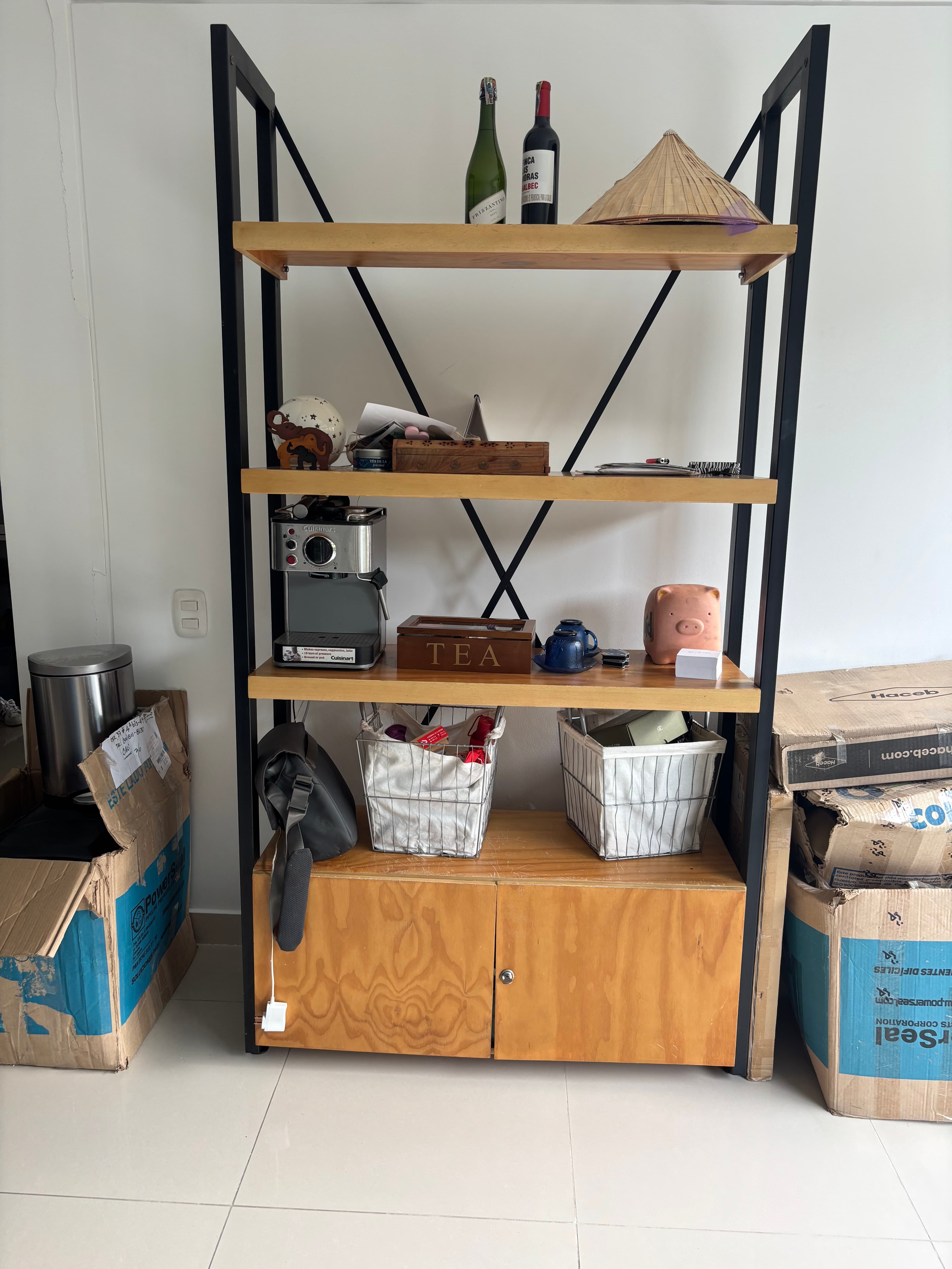 imagen de producto Moderns estantería en madera y metal