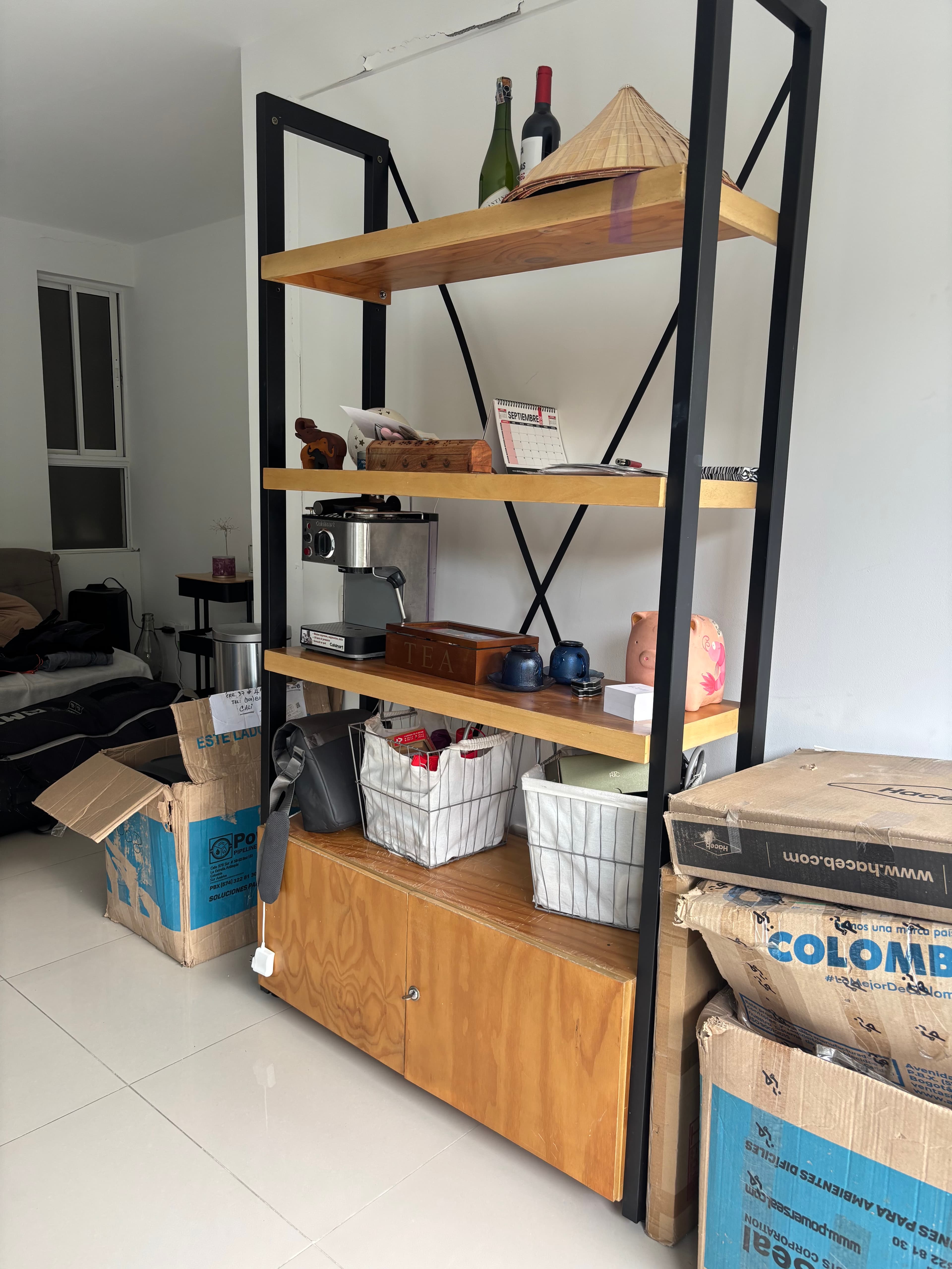 imagen de producto Moderns estantería en madera y metal