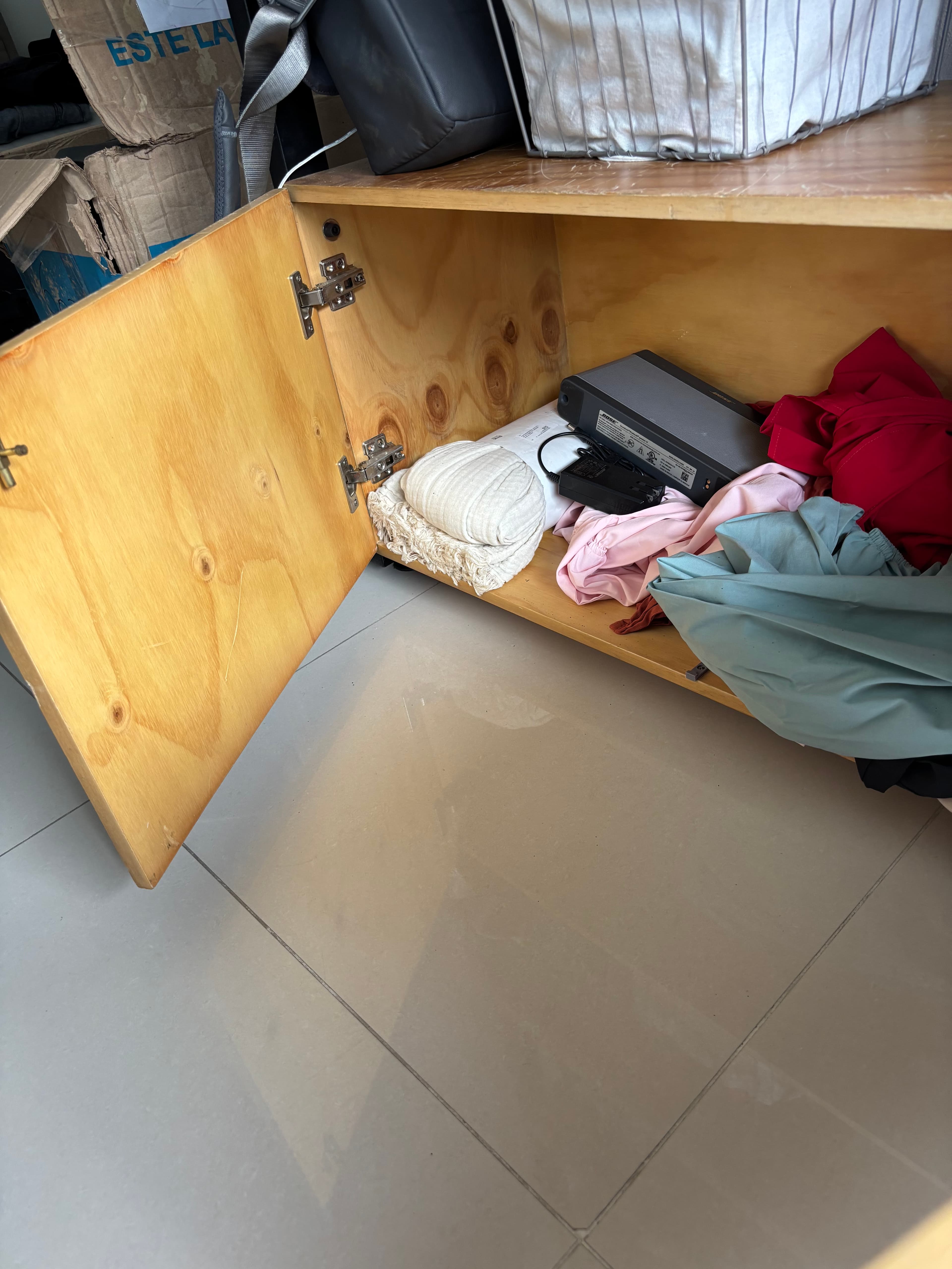 imagen de producto Moderns estantería en madera y metal