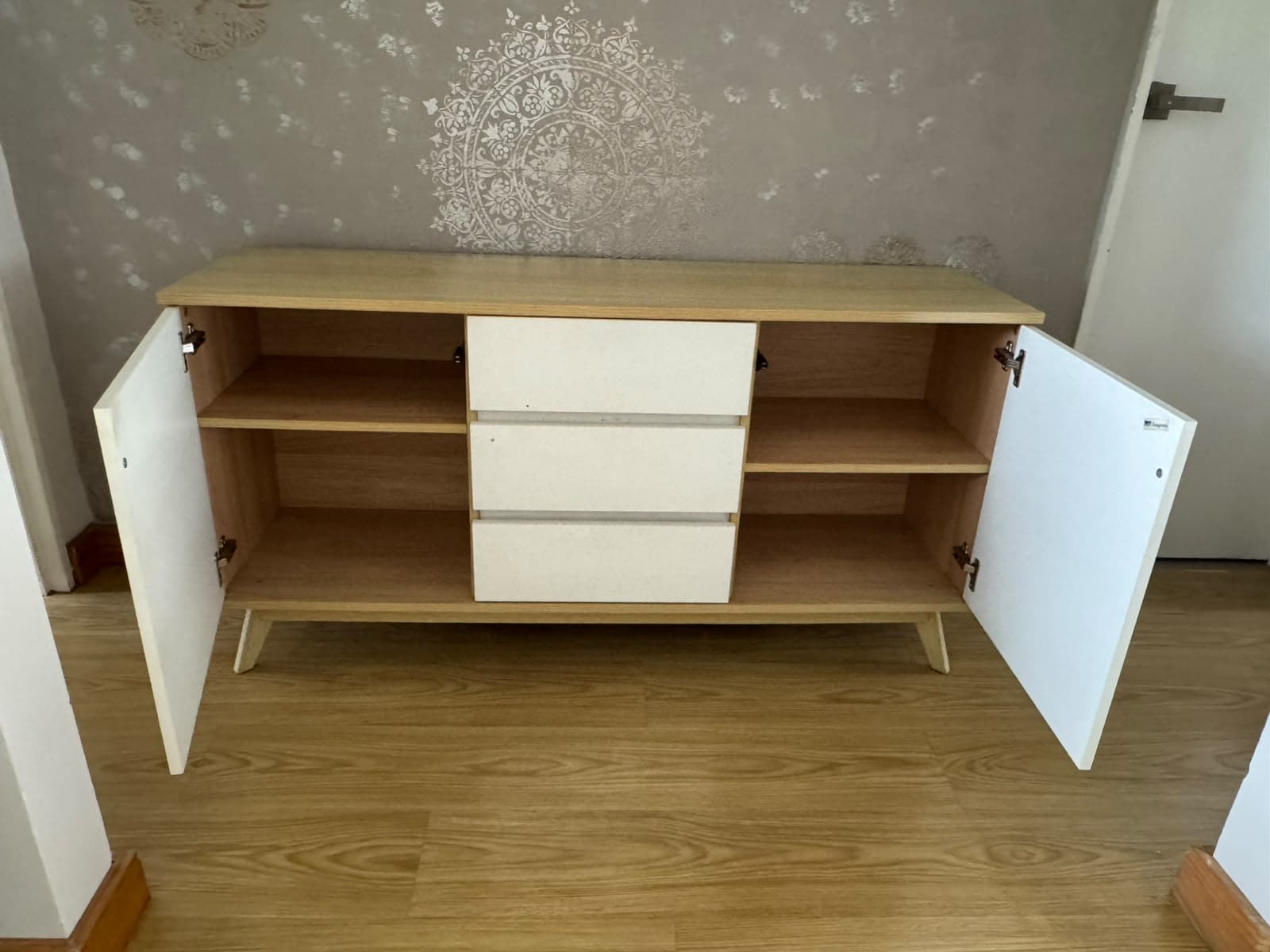 imagen de producto Bifé o mueble auxiliar