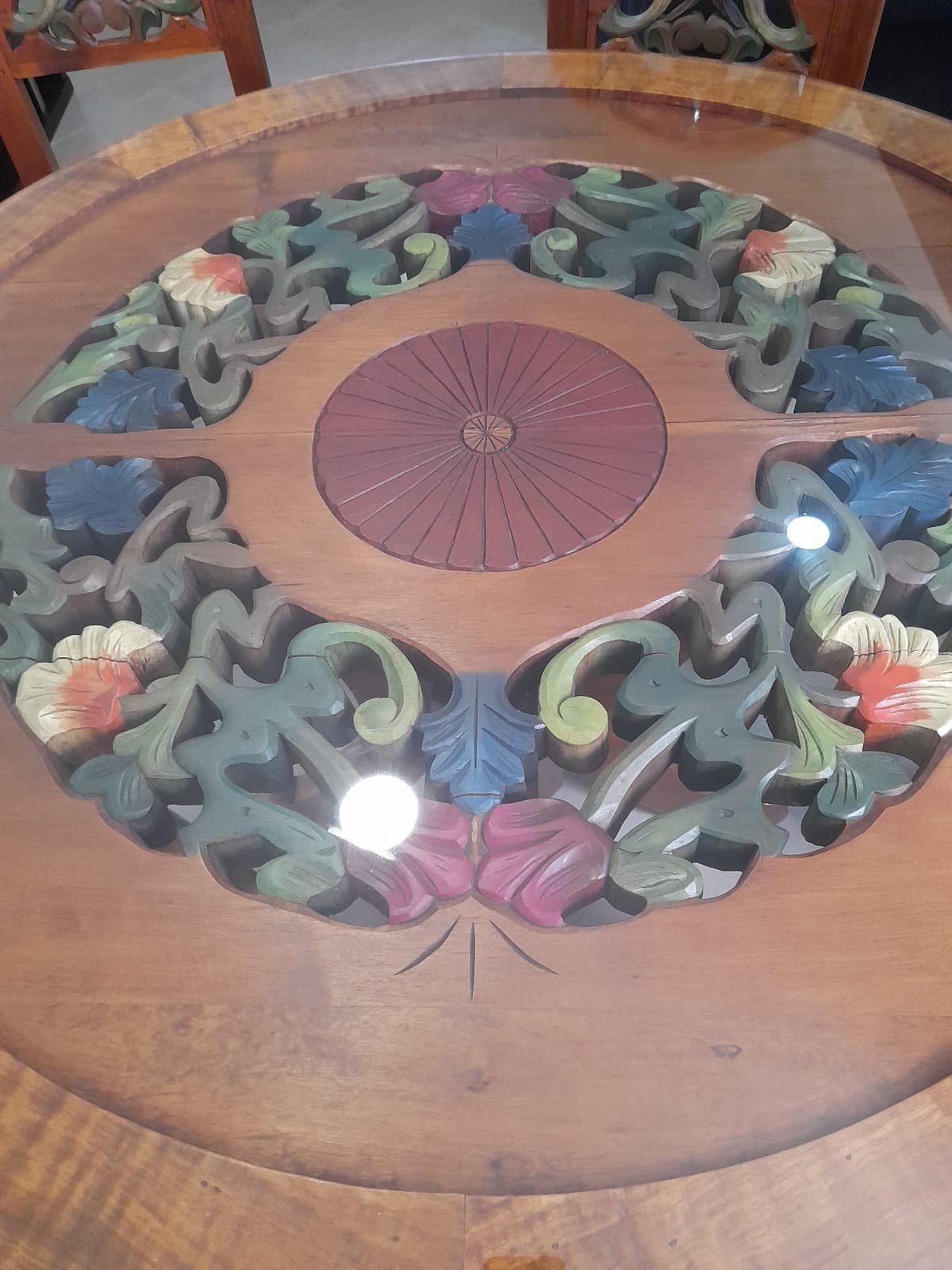 imagen de producto Comedor madera tallado pintado mano