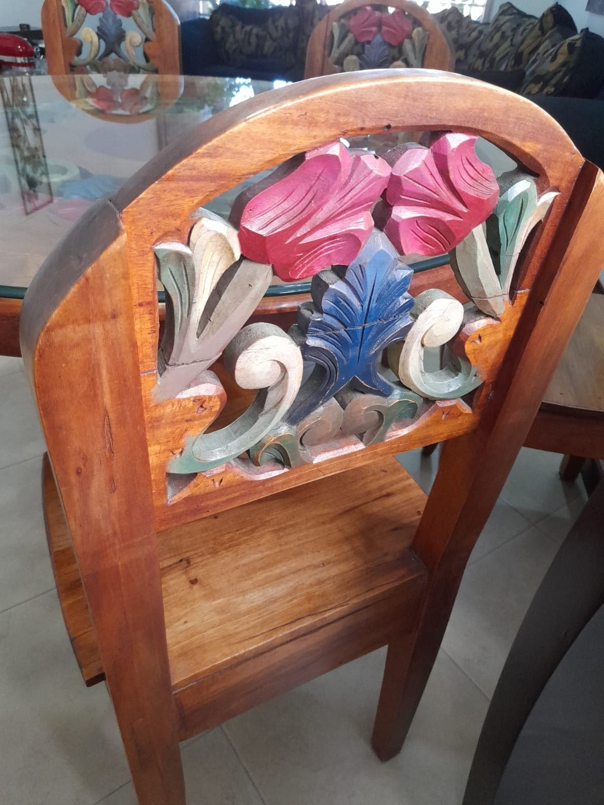 imagen de producto Comedor madera tallado pintado mano