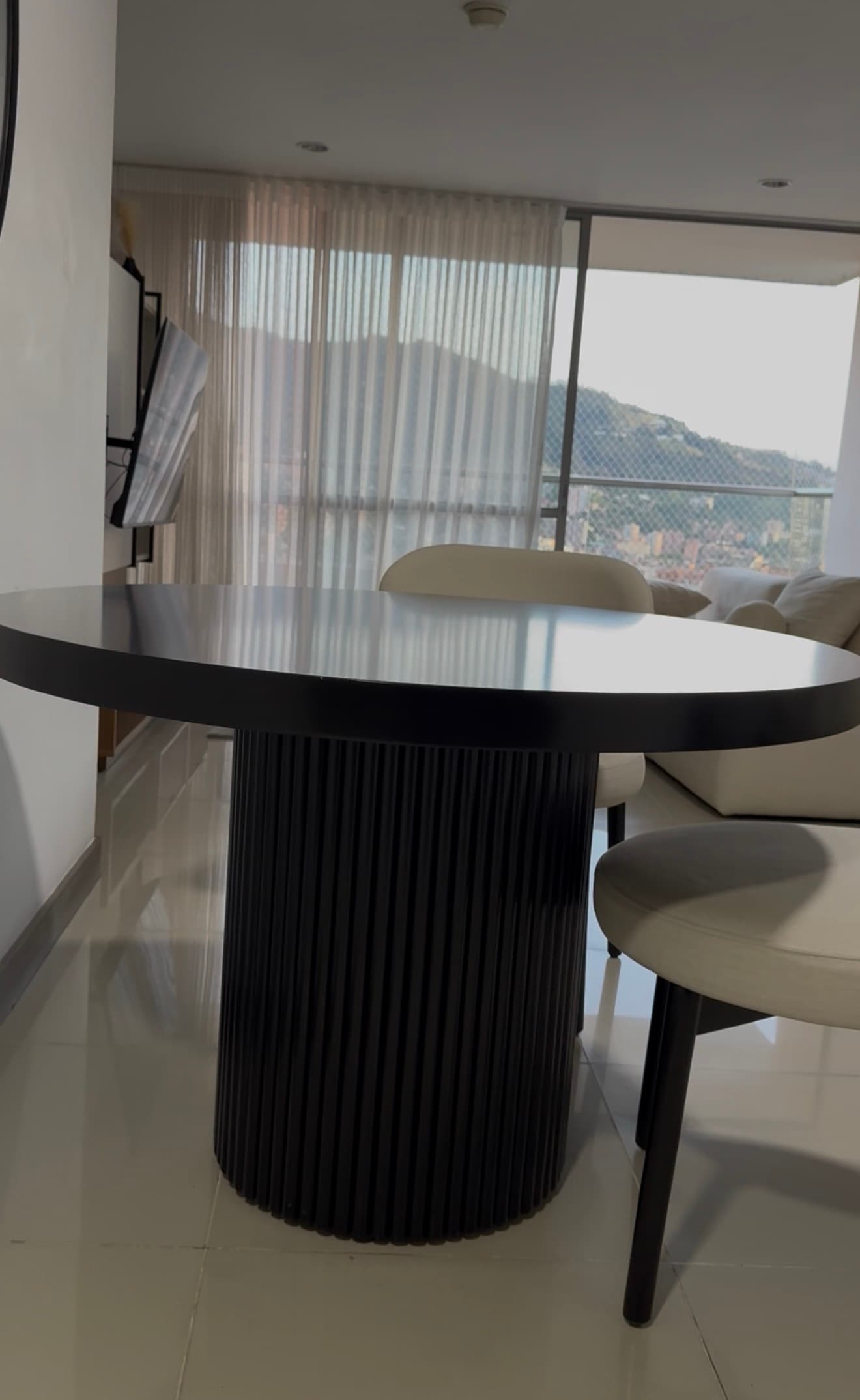 imagen de producto Comedor en madera roble