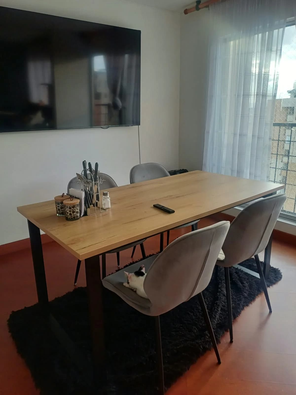 imagen de producto Comedor 4 puestos marca Tugo