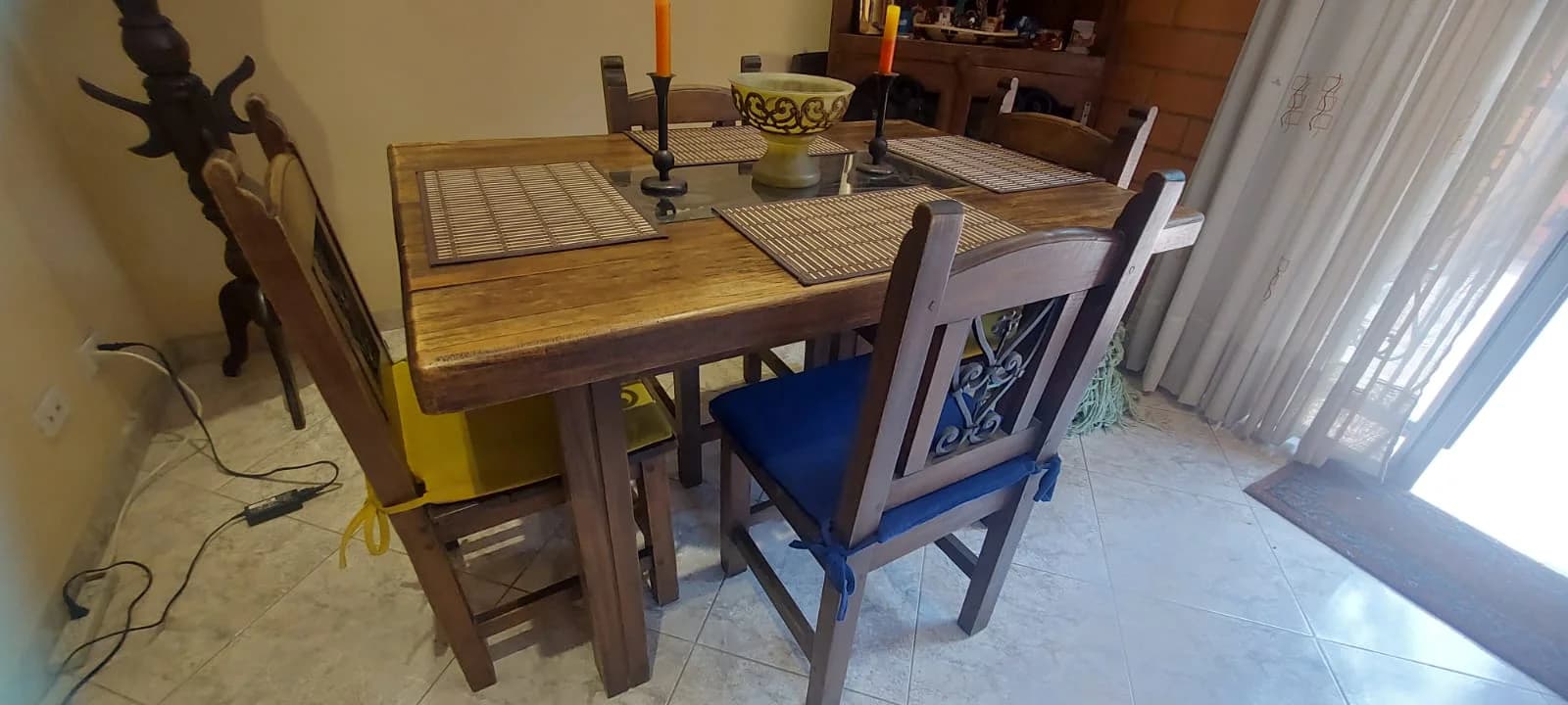 imagen de producto Comedor en madera rústica