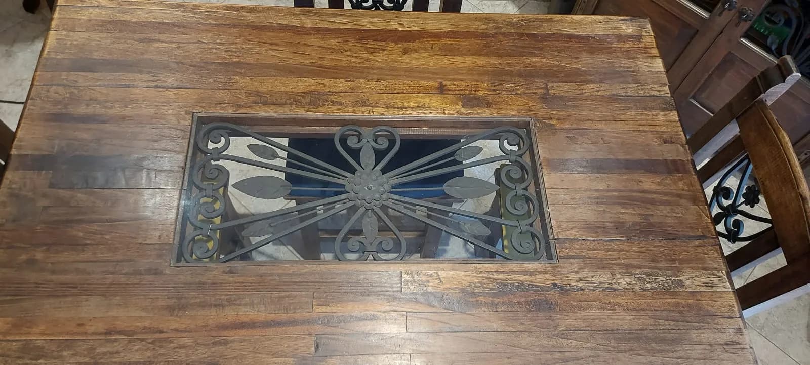 imagen de producto Comedor en madera rústica