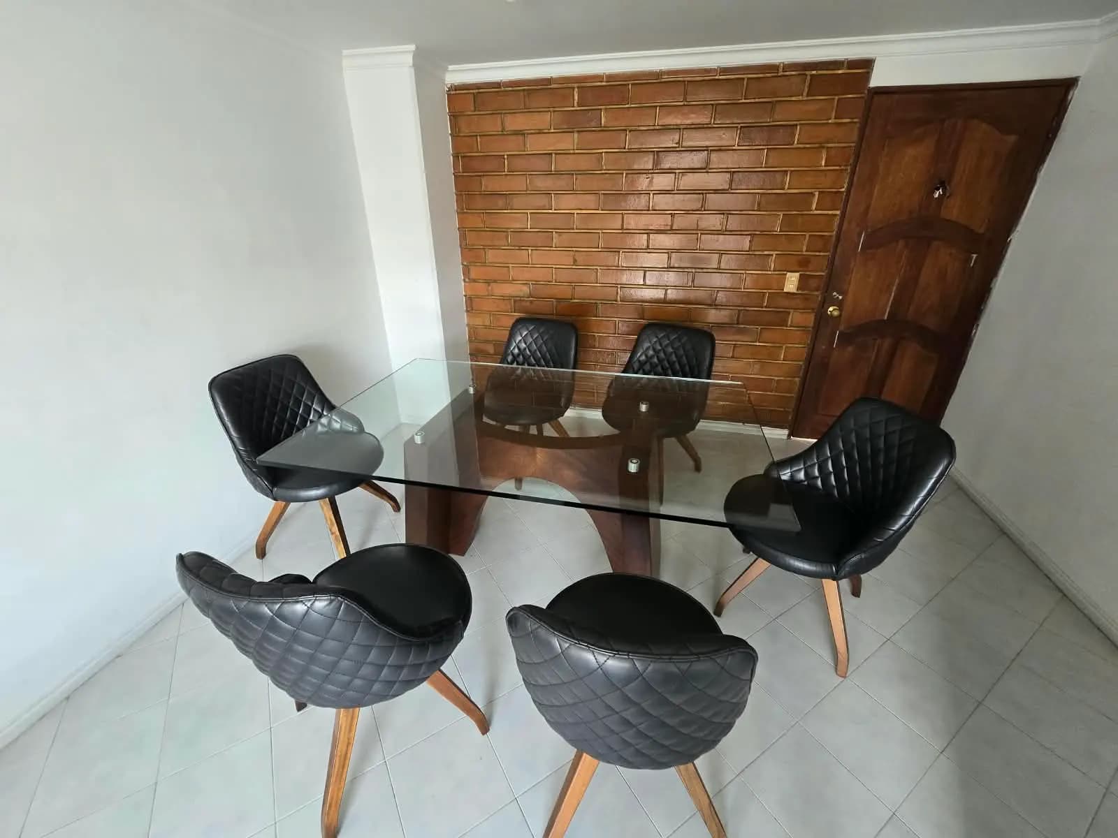 imagen de producto Comedor de 6 puestos